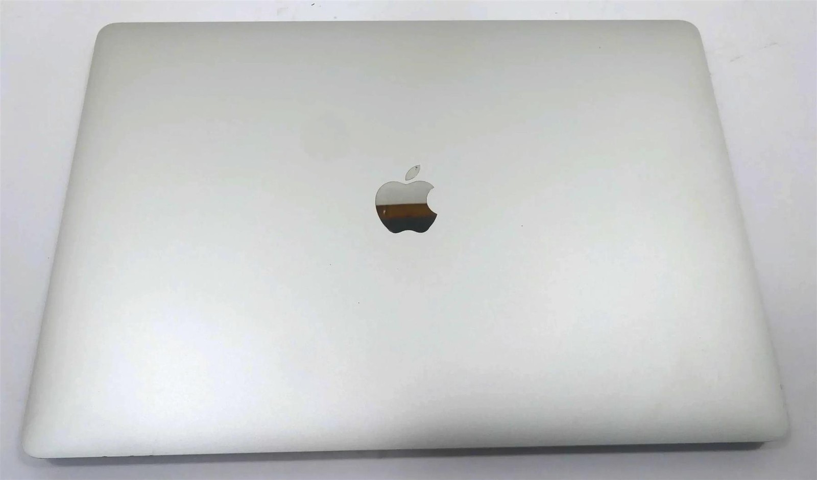 Apple MacBook Pro 2018 A1990 15.4″ Retina i7-8750H 2.2GHz 16GB 256GB Laptop