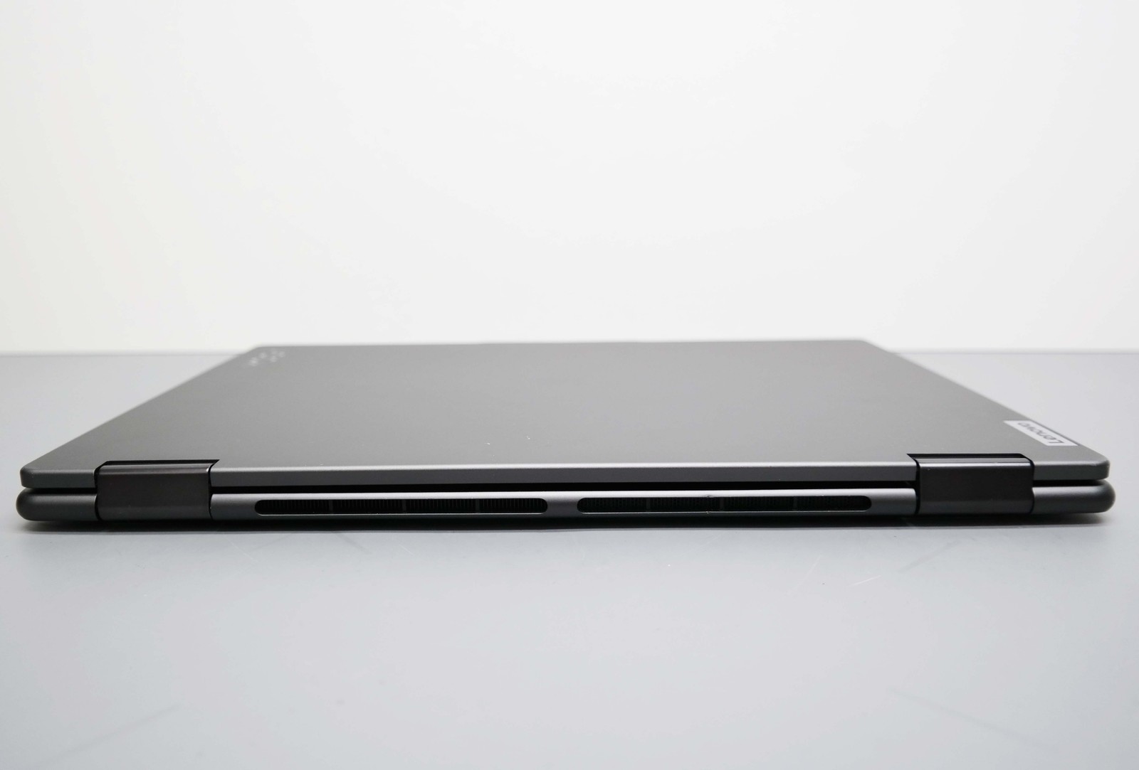 Lenovo Yoga 7 16IRL8 16″ Core i5-1335U 1.3GHz 8GB RAM 512GB SSD