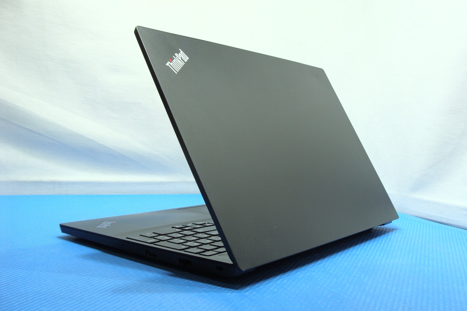 Lenovo ThinkPad E15 15.6″FHD Intel i5-10210U 1.6Ghz 8GB 256GB SSD Windows 11 Pro