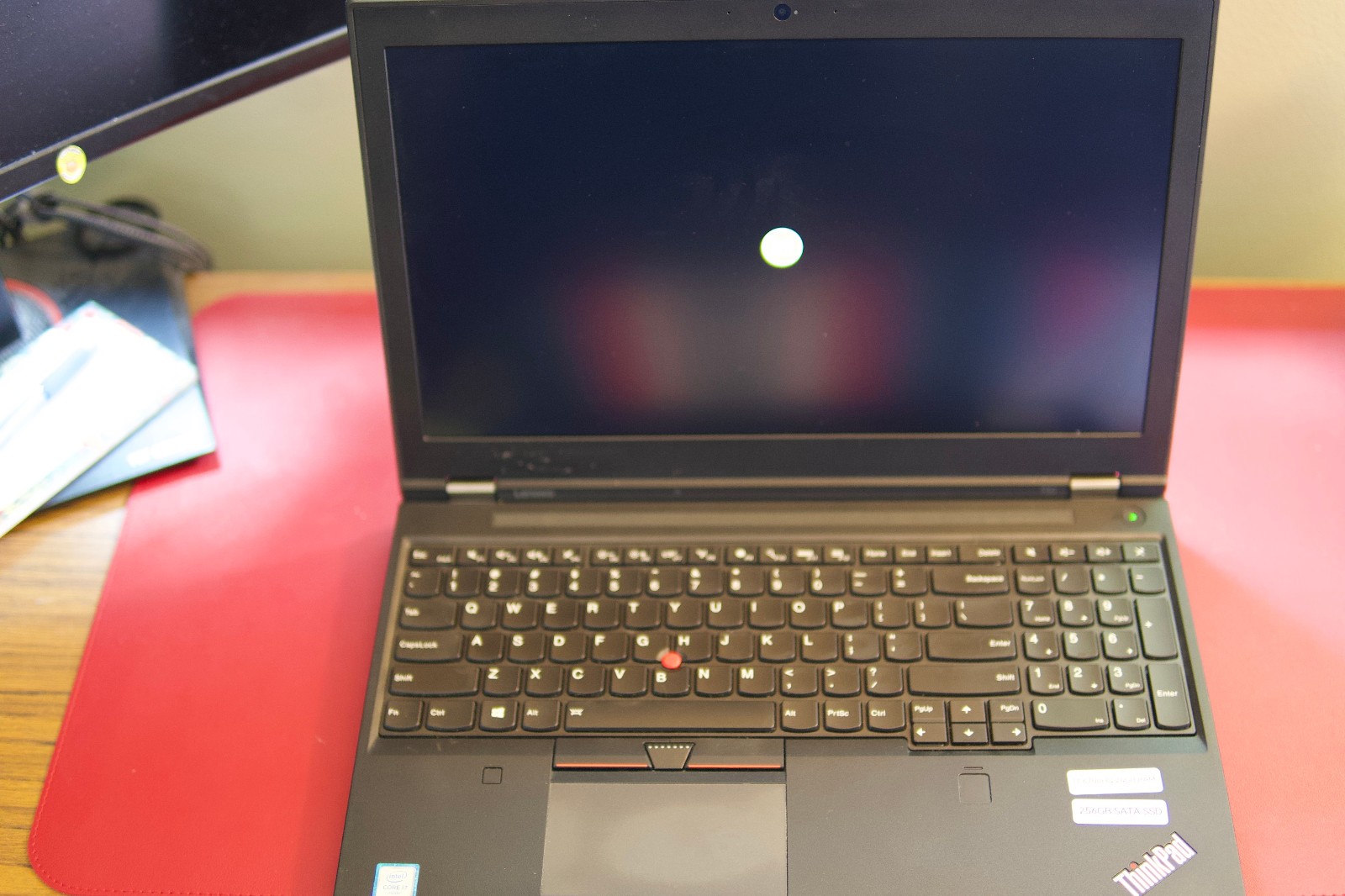 Lenovo ThinkPad P50 15.6″ | i7-6700HQ@2.6GHZ | 24GB RAM | LINUX MINT Pre-install