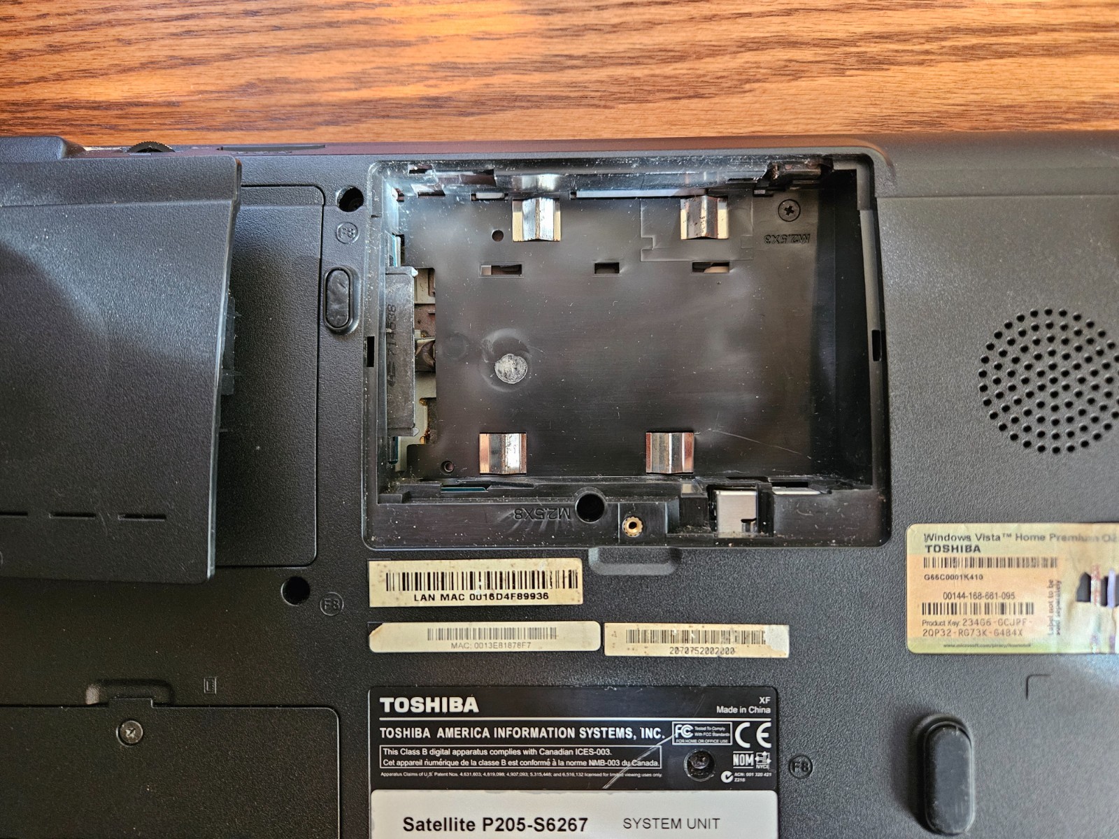 Toshiba Satellite Laptop P205-S6267 w/Power Adapter Working As Is No HDD