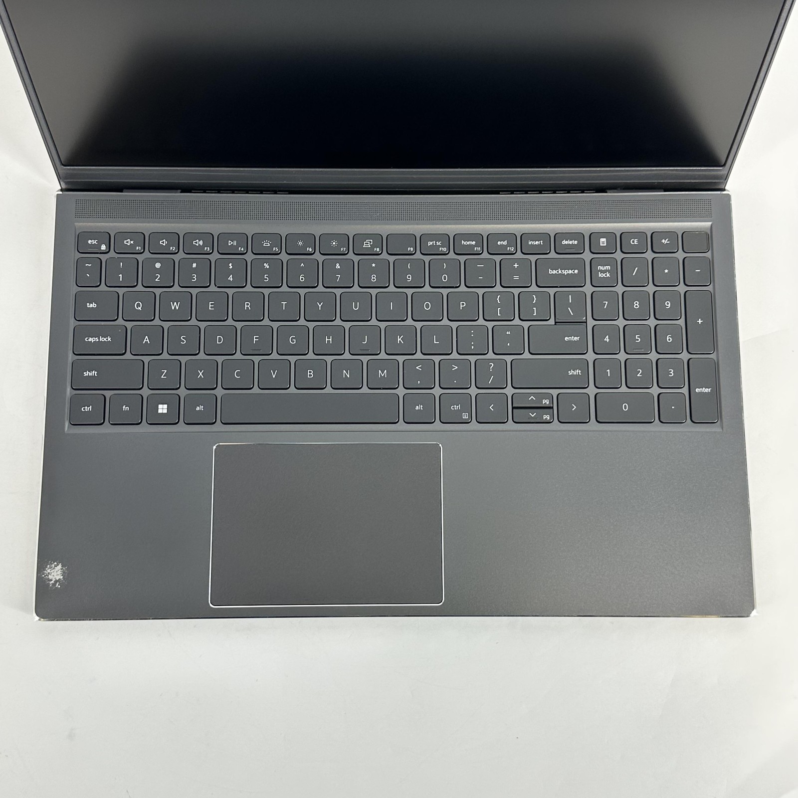 Dell Vostro 7510 15.6 FHD i7-11800H 2.30GHz 16GB 1TB SSD RTX 3050 Ti BENT FRAME
