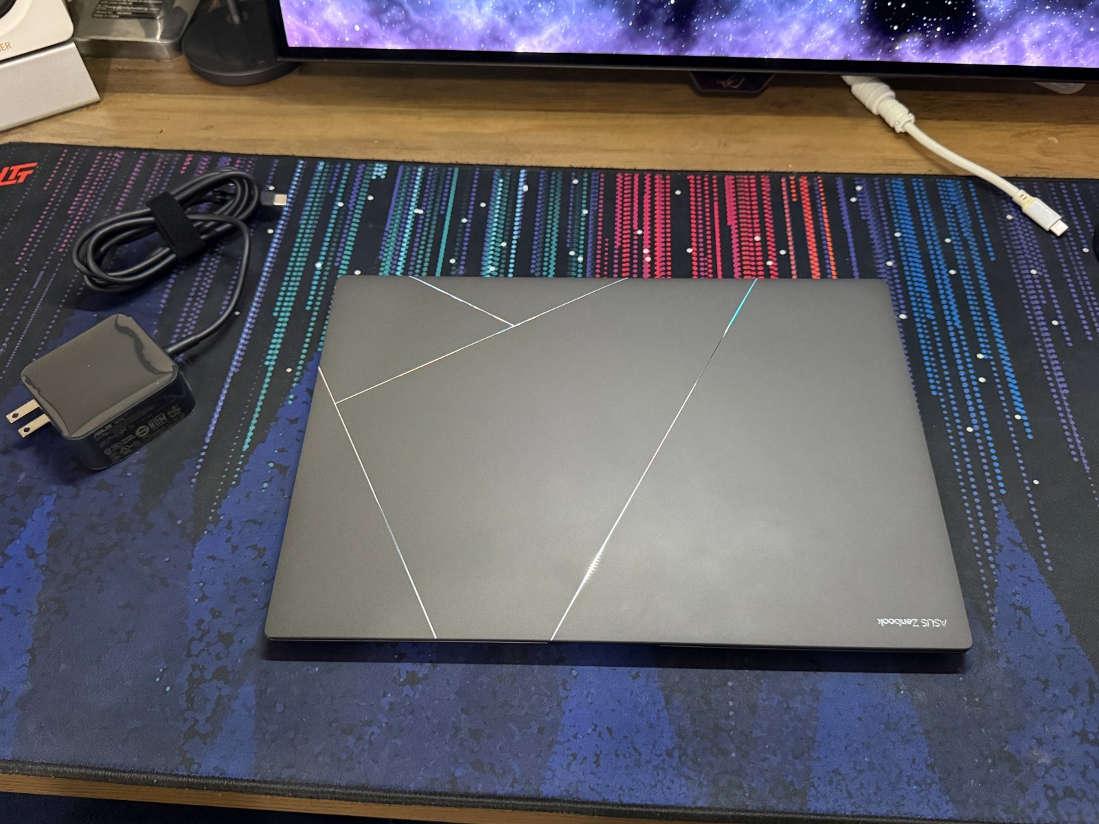 ASUS Zenbook S14 14″ 3K 120Hz OLED Touch Laptop Ultra 7 258V 32GB RAM 1TB SSD
