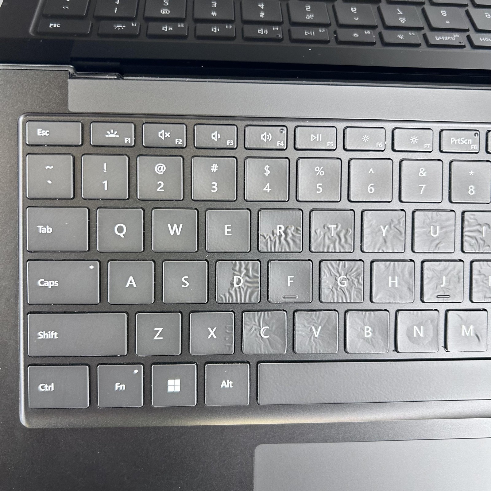 Microsoft Surface Laptop 3 13.5 2K TOUCH i7-1065G7 1.30GHz 16GB 256GB Worn Keys