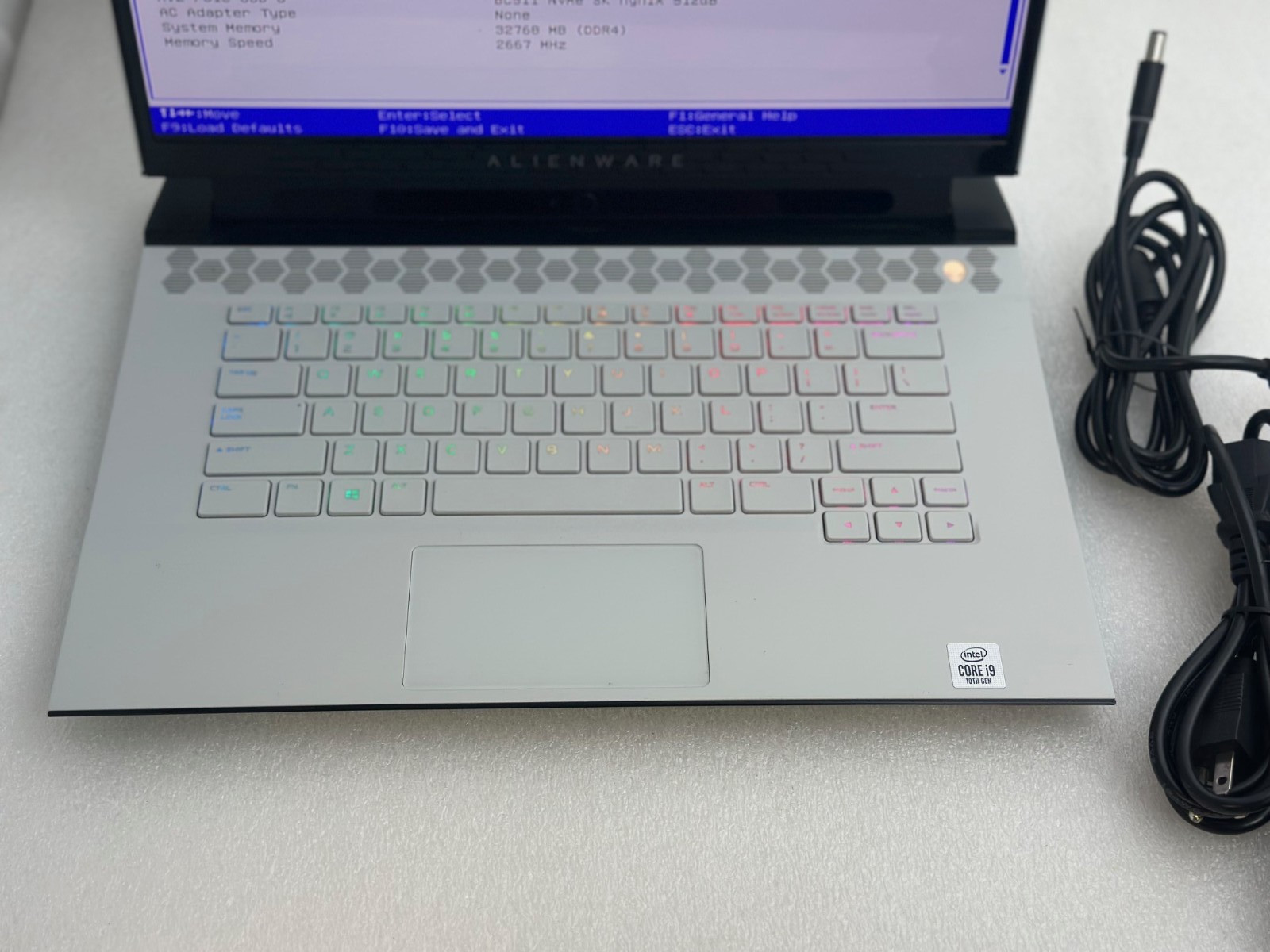 Alienware M15 R3 Intel Core 10th Gen. i9-10980HK GeForce RTX2080 8GB DDR6 – READ