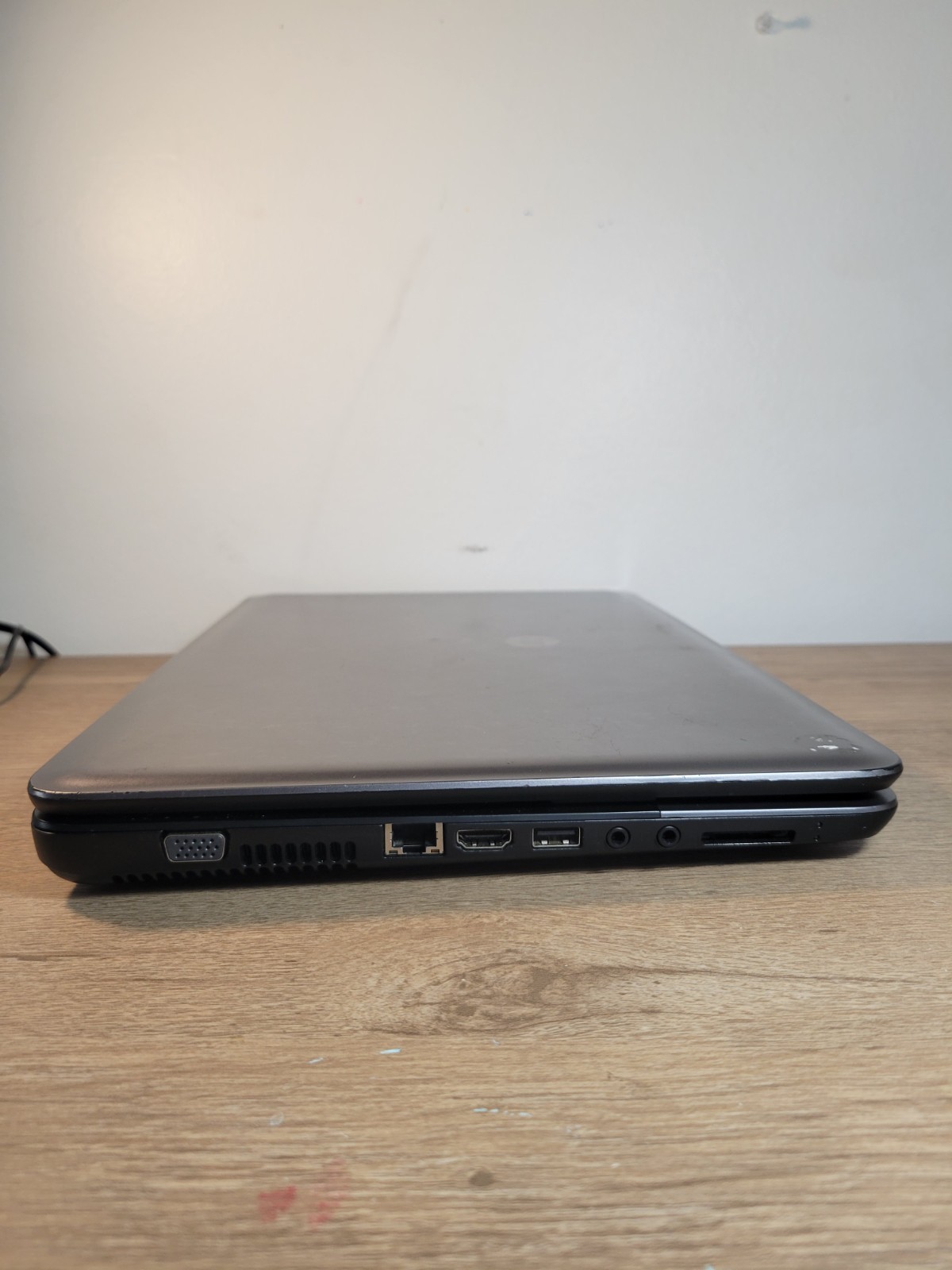 hp 655 E1 Vision black Laptop With Cover
