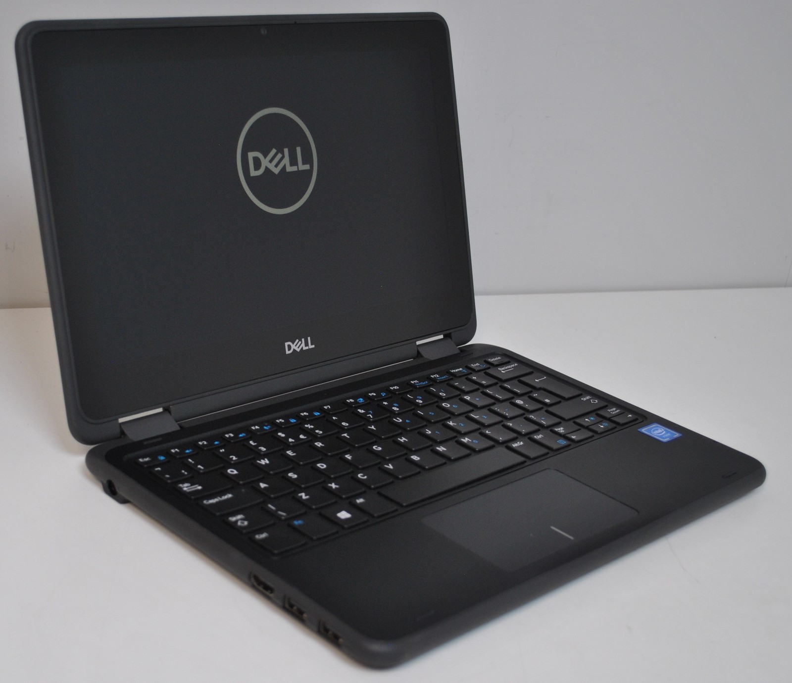 Dell Latitude 3190 2-in-1, Celeron N4120, 4GB DDR4, 64GB eMMC, 11.6″ Touchscreen