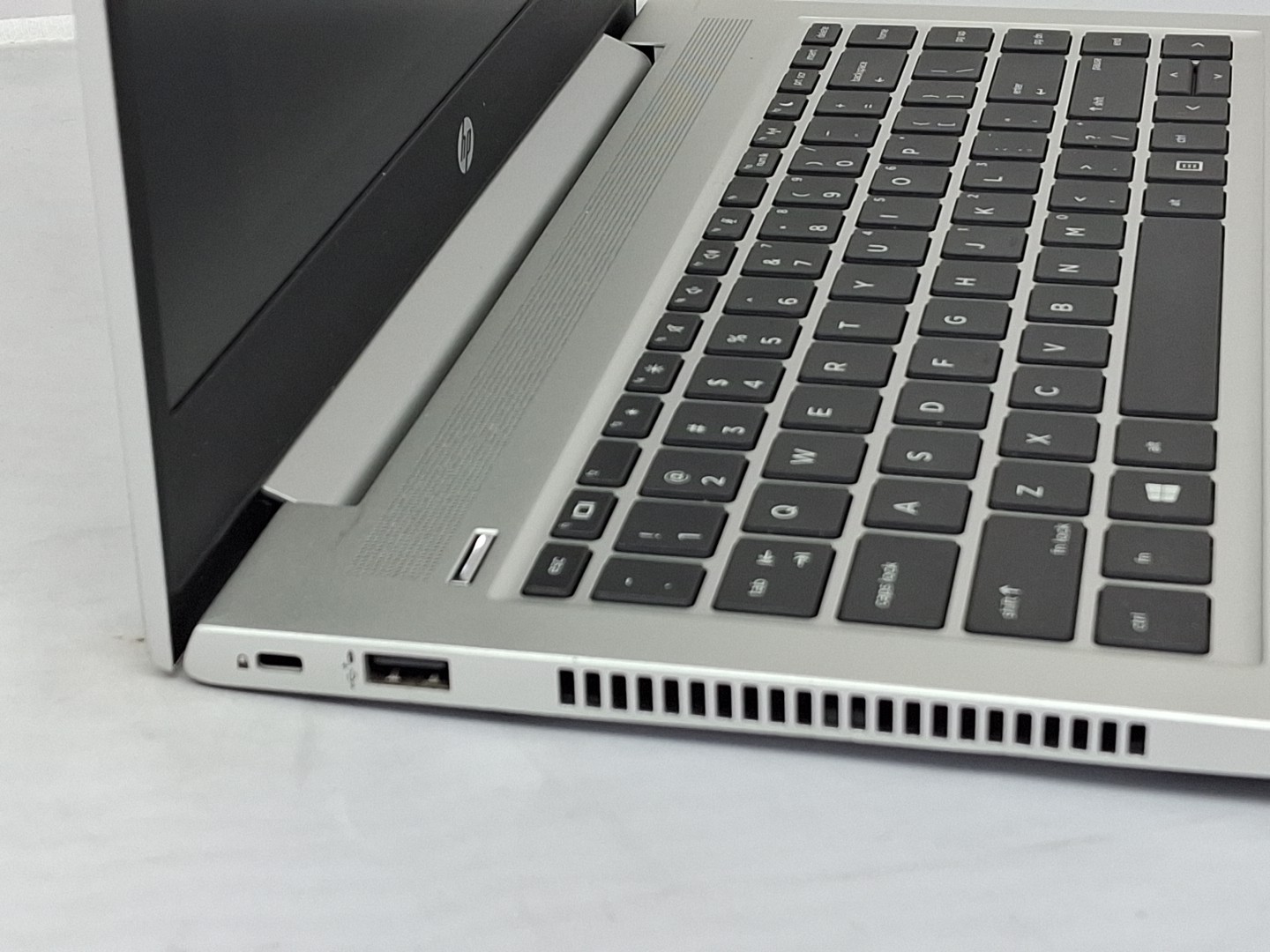 HP ProBook 440 G7 – i5-10210U – 256GB, 8GB – Windows 11, 14″ – Adapter included