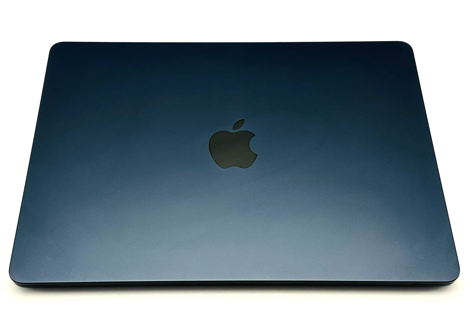 Apple MacBook Air 13.6″ A3113 (2024) M3 16GB 512GB 4-cycles #48