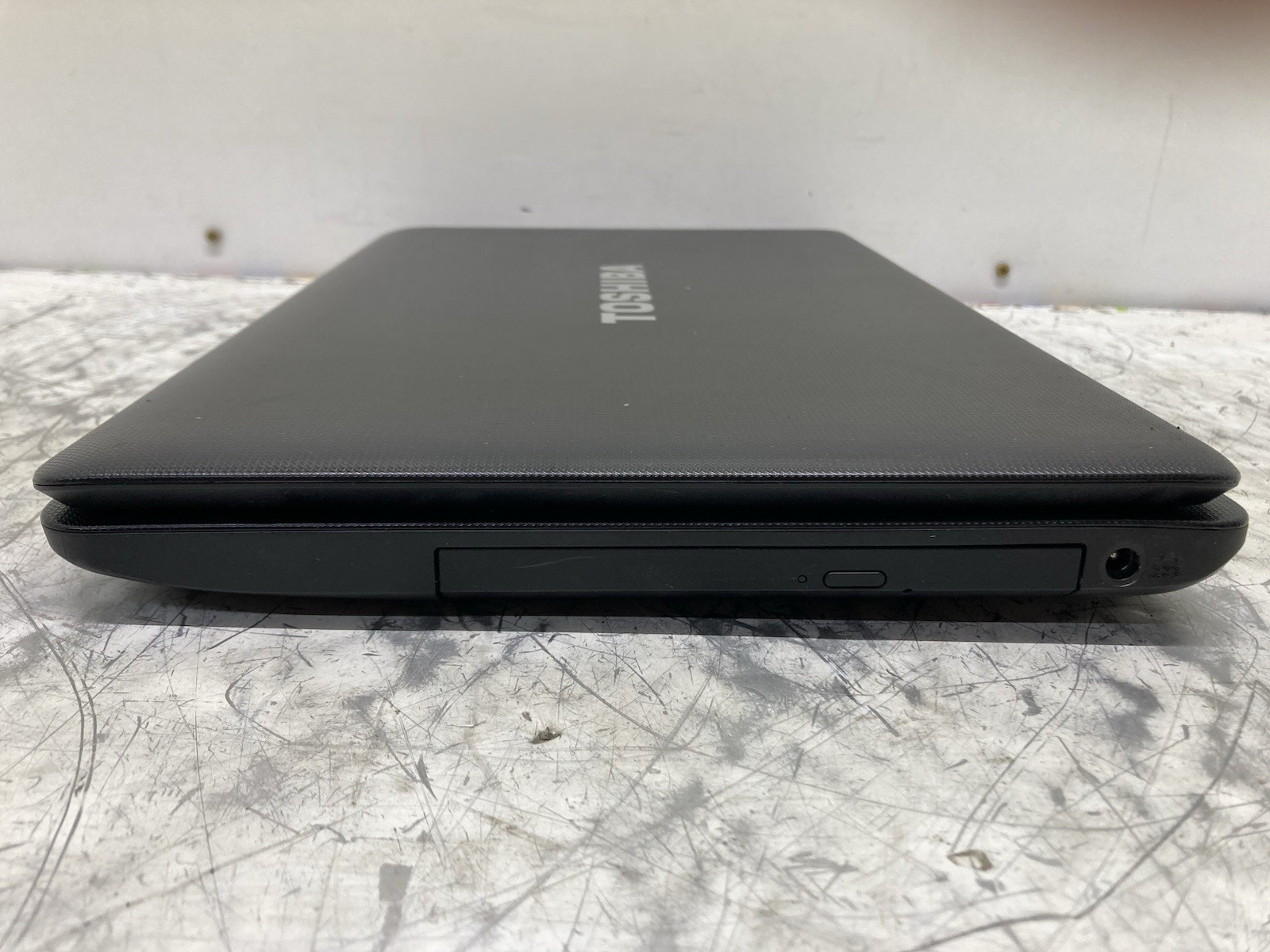 Toshiba Satellite C655D-S5202 AMD C-50 1.00GHz 4GB RAM No HDD | Boot to BIOS
