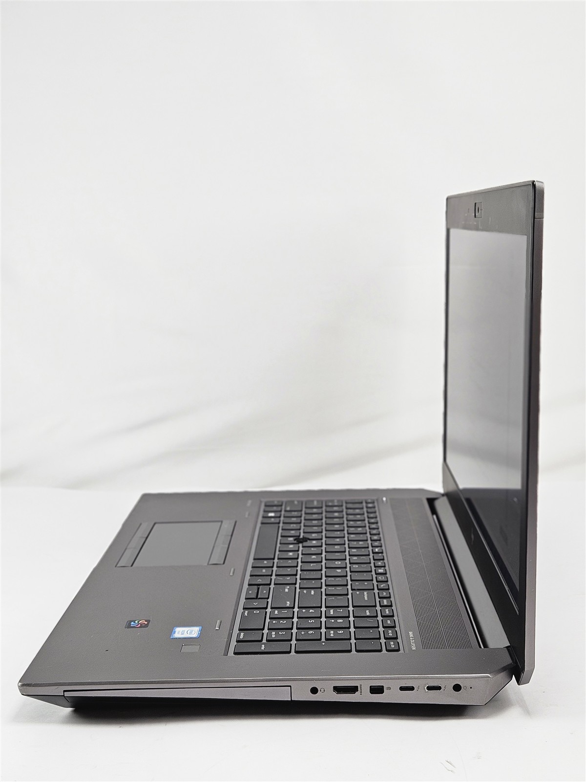HP ZBook 17 G6 Intel Xeon E-2286M 64GB 1TB SSD 17.3″ Quadro RTX 4000