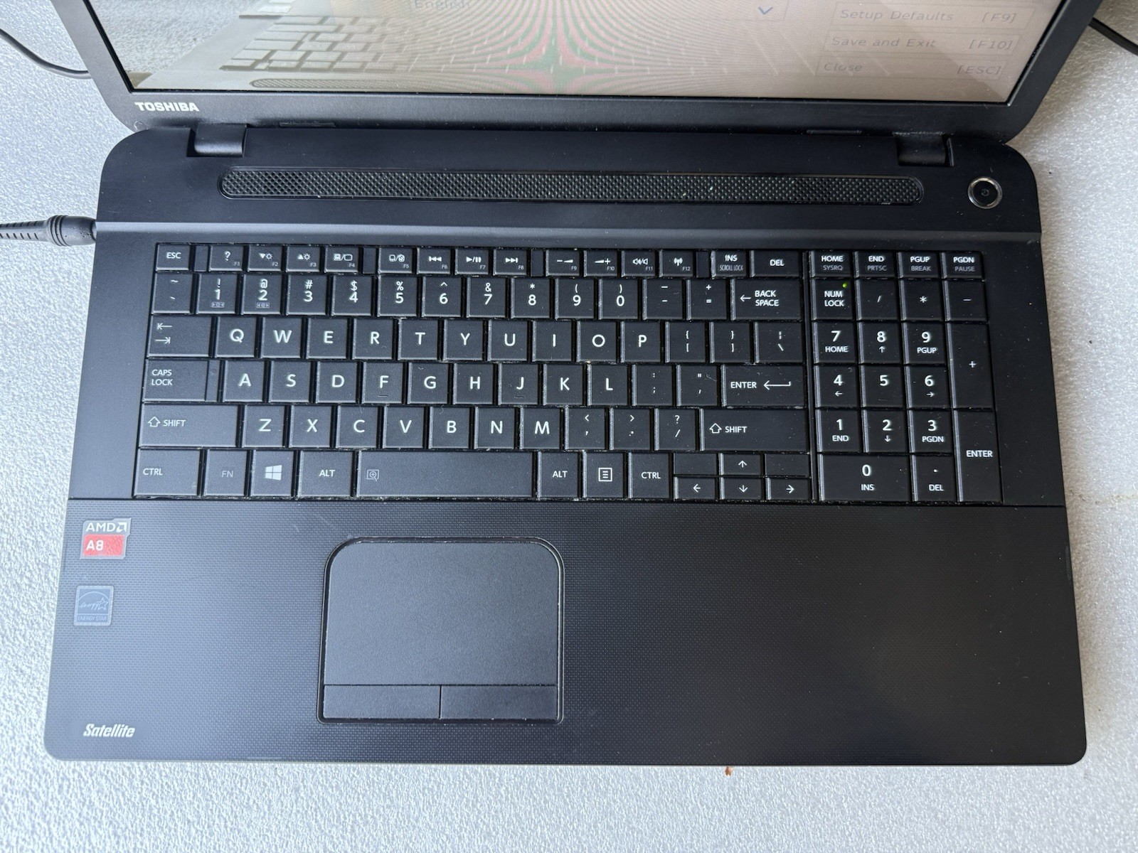 TOSHIBA SATELLITE C75D-B7300 AMD A8-6410 APU 2.00GHZ 6GB RAM 750GB HDD (No OS)