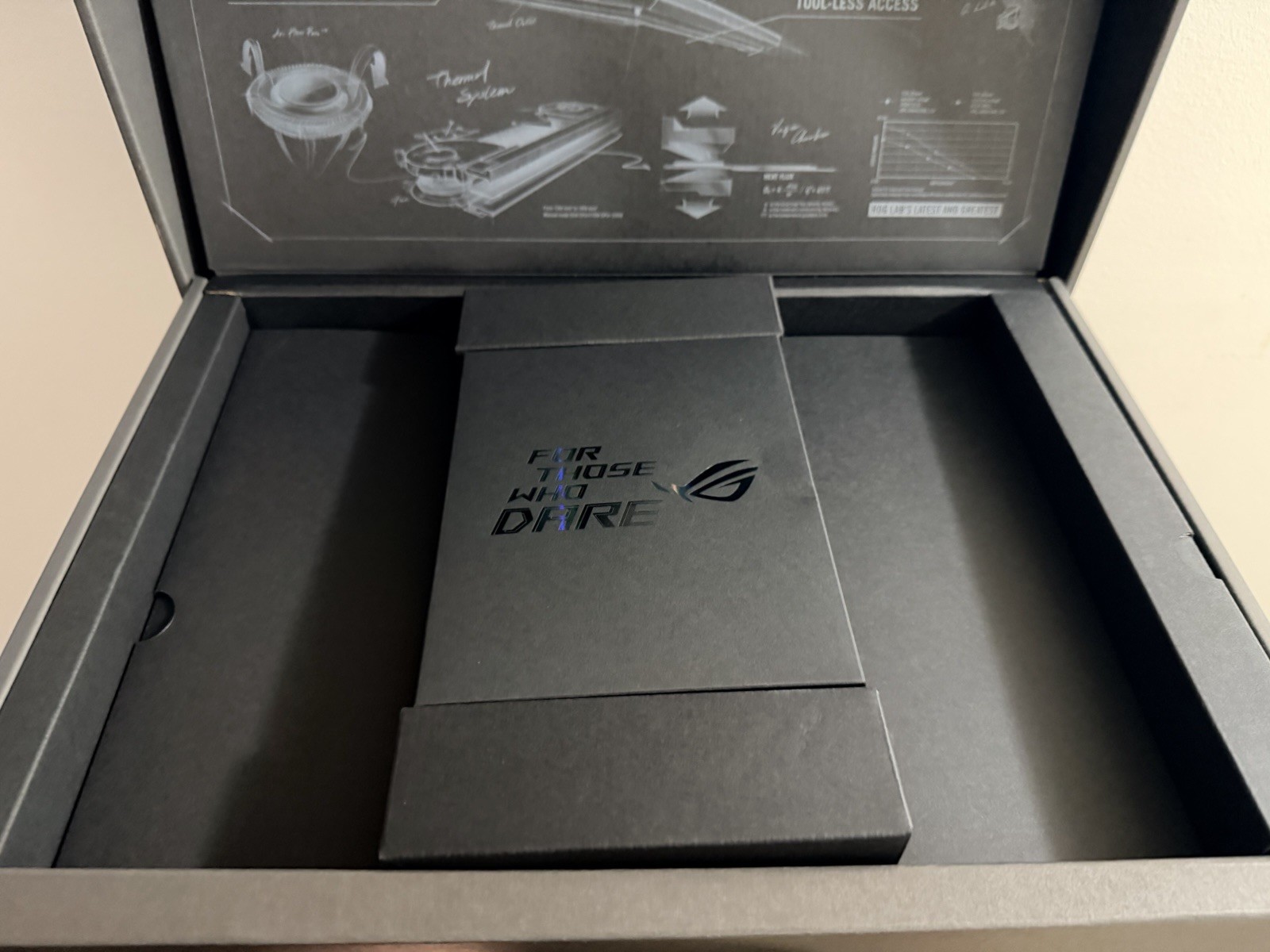 ASUS ROG Strix SCAR 18 Gaming Laptop GTX 5090 EMPTY BOX G835LX-XS98 LAST ONE