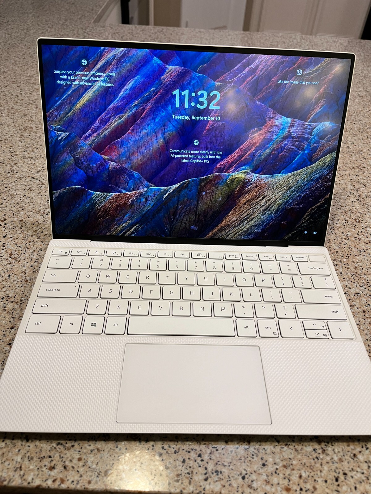 Dell XPS 13 256gb, i5, 16gb Ram)