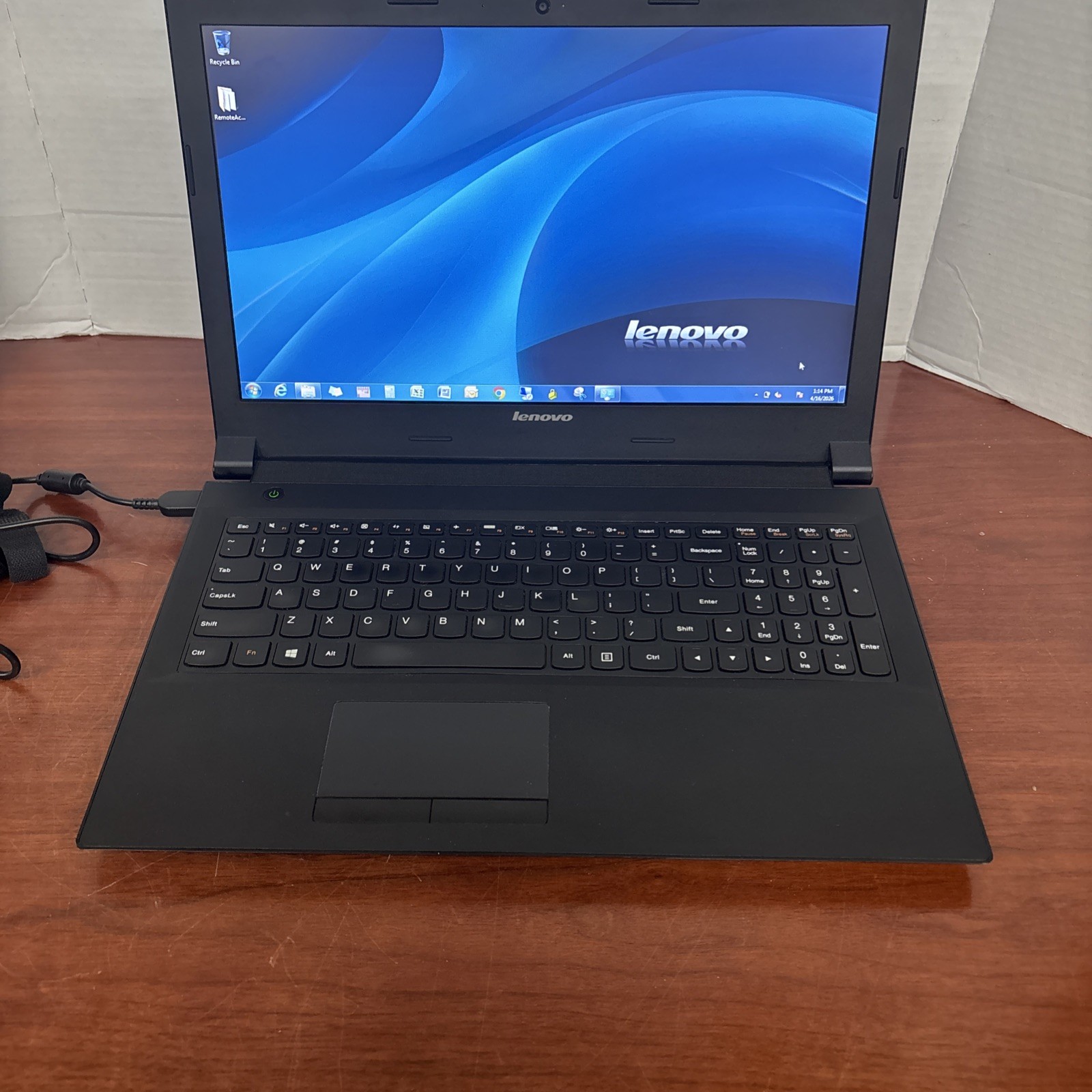 Lenovo B50-45 Laptop AMD E1 8GB RAM 300GB HDD Win 7 Pro