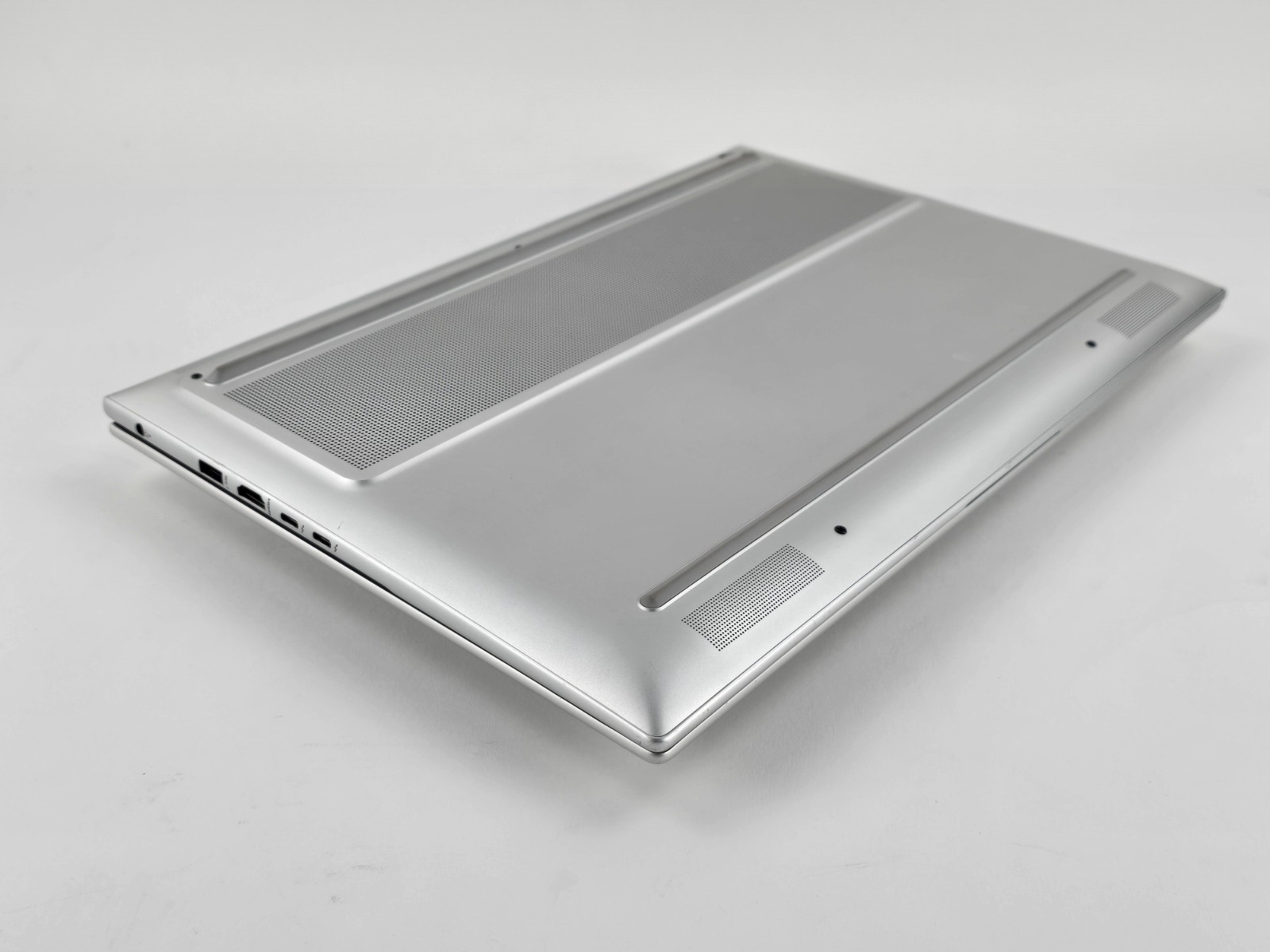 HP ENVY 16″ 120Hz Touch (Intel i7-13700H, 16GB, 1TB SSD, RTX 4060) – Used – READ