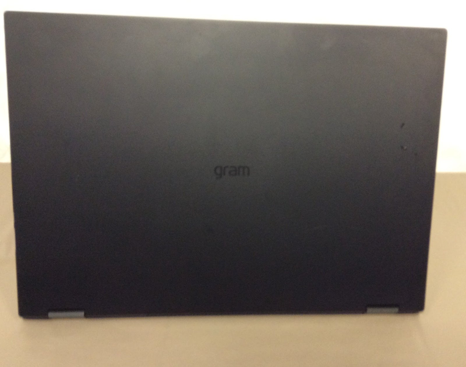 LG Gram 2-in-1 16T90P 16″ Display Touchscreen Intel Evo Platform Laptop ,used