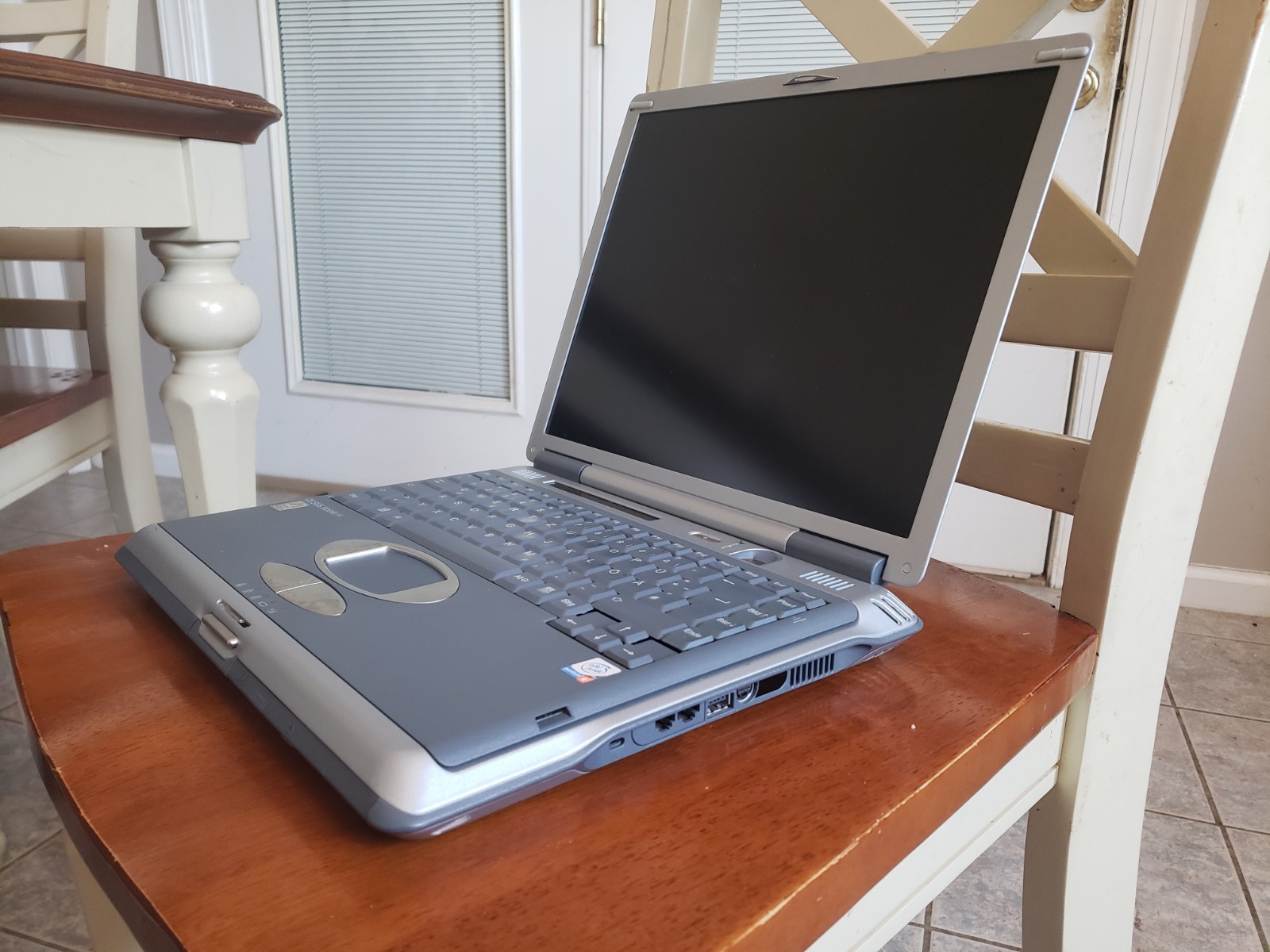 RARE Fujitsu Siemens Celsius Mobile H WF2H BS015 Nvidia 500 GoGL Wireless Kb Xp