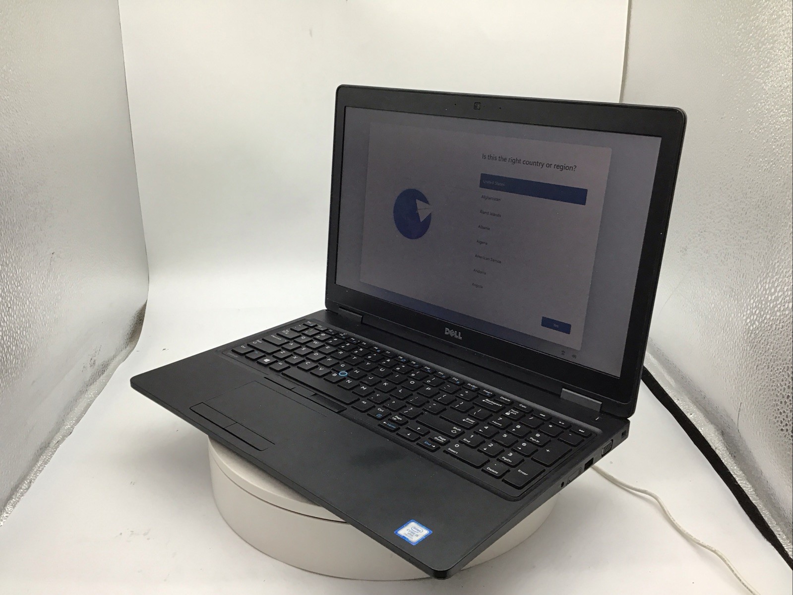 Dell Latitude 5580 15.6″ Laptop i5-7300U 8GB RAM 500GB HDD Windows 11 P Used RD