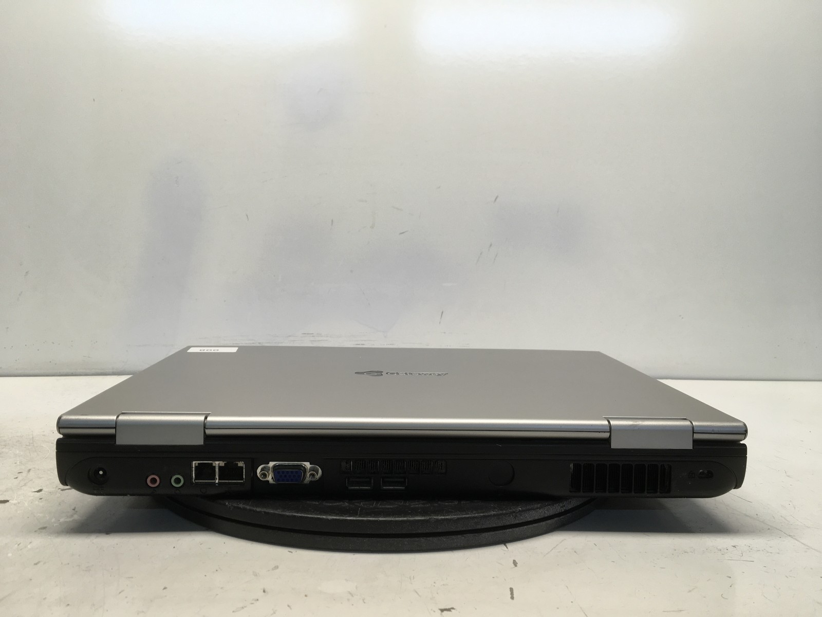 Gateway 7322 Mobile Intel Pentium 4 1860MHz 480 MB NO HDD No Batt