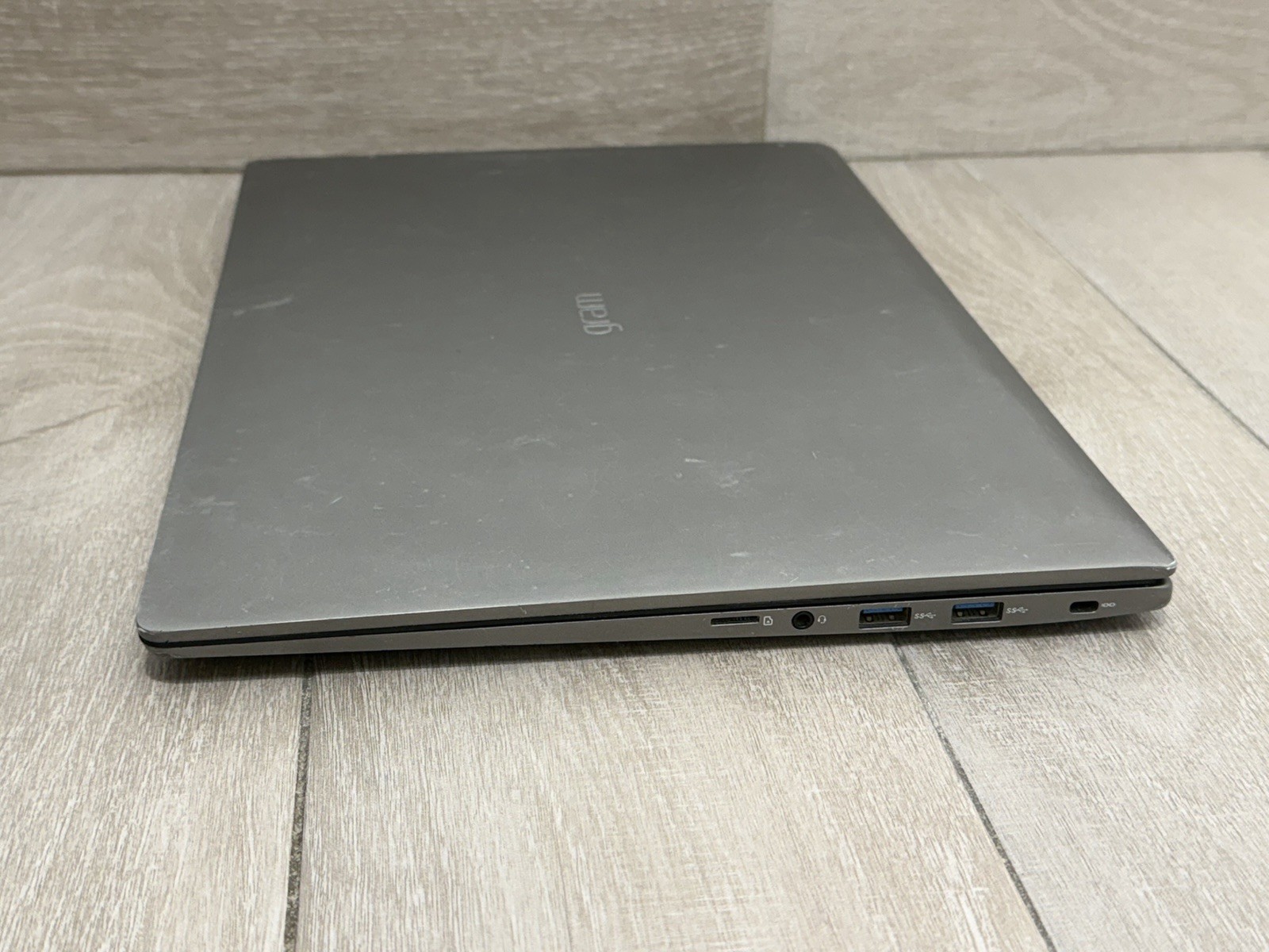 LG gram 17Z95N 17″ Core i7-1165G7 256GB SSD 2.80GHZ 16GB RAM Laptop Win-11