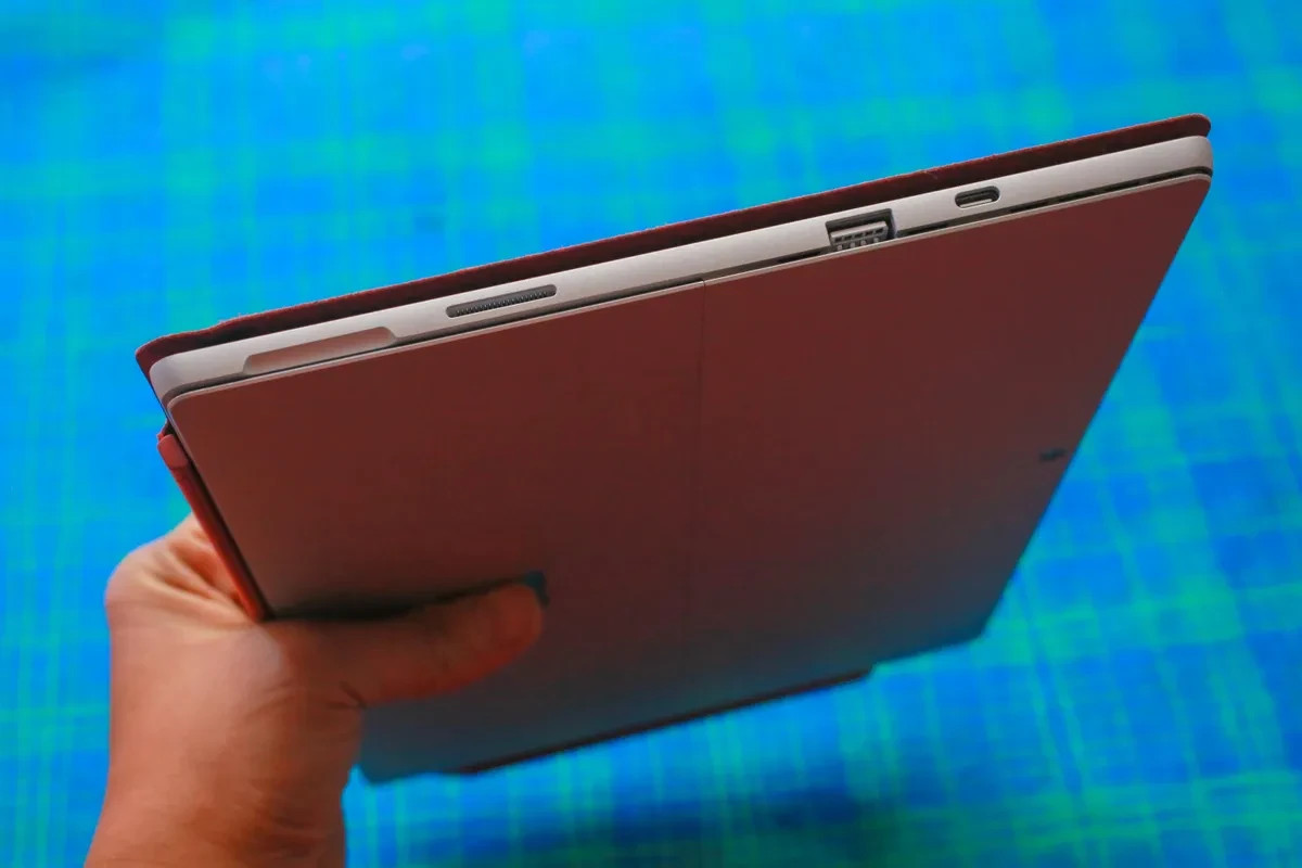 Surface Pro 7 Intel Core i5-1035G4 CPU @ 1.10GHz (1.50 GHz) 8gb Windows 11 Home