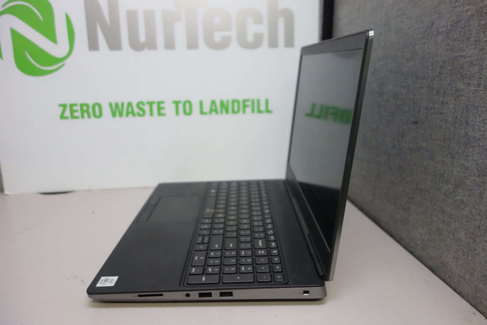 Dell Precision 7550 15.6″ i7-10750H 2.6GHz 32GB/512GB m2 SSD UBUNTU Laptop + AC