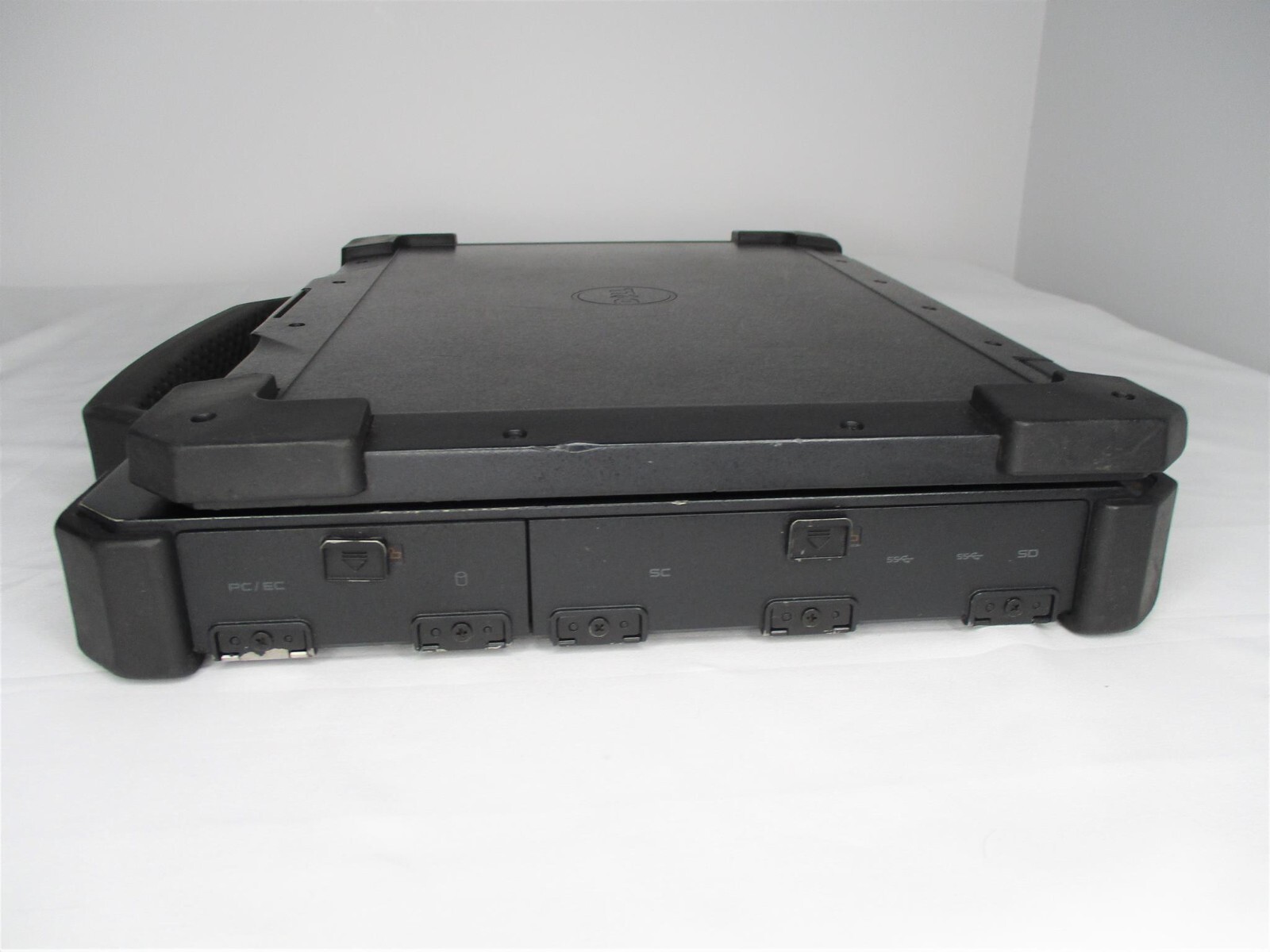 Dell Latitude 14 Rugged Extreme 7414 HD TouchScreen i5-6300U 8GB 512GB DVDR READ