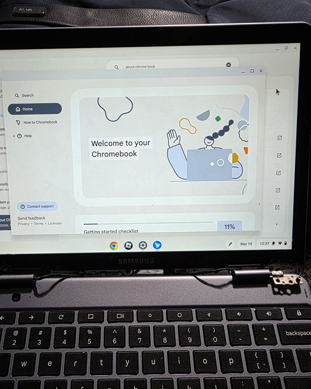 Samsung Chromebook, works perfectly. Needs repair. Comes with bag and charger.