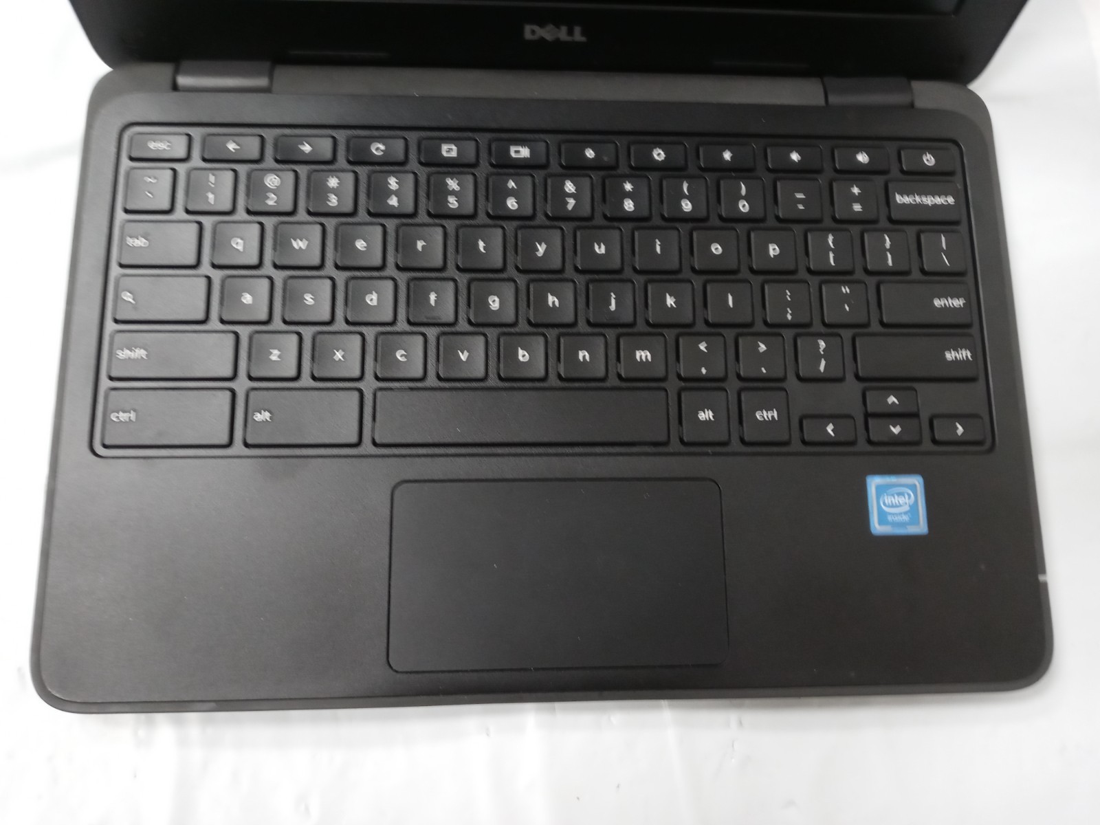 Dell Inspiron 3181 11.6″ Celeron N3060 1.60 GHz 4 GB RAM 16 GB HDD No AC – READ