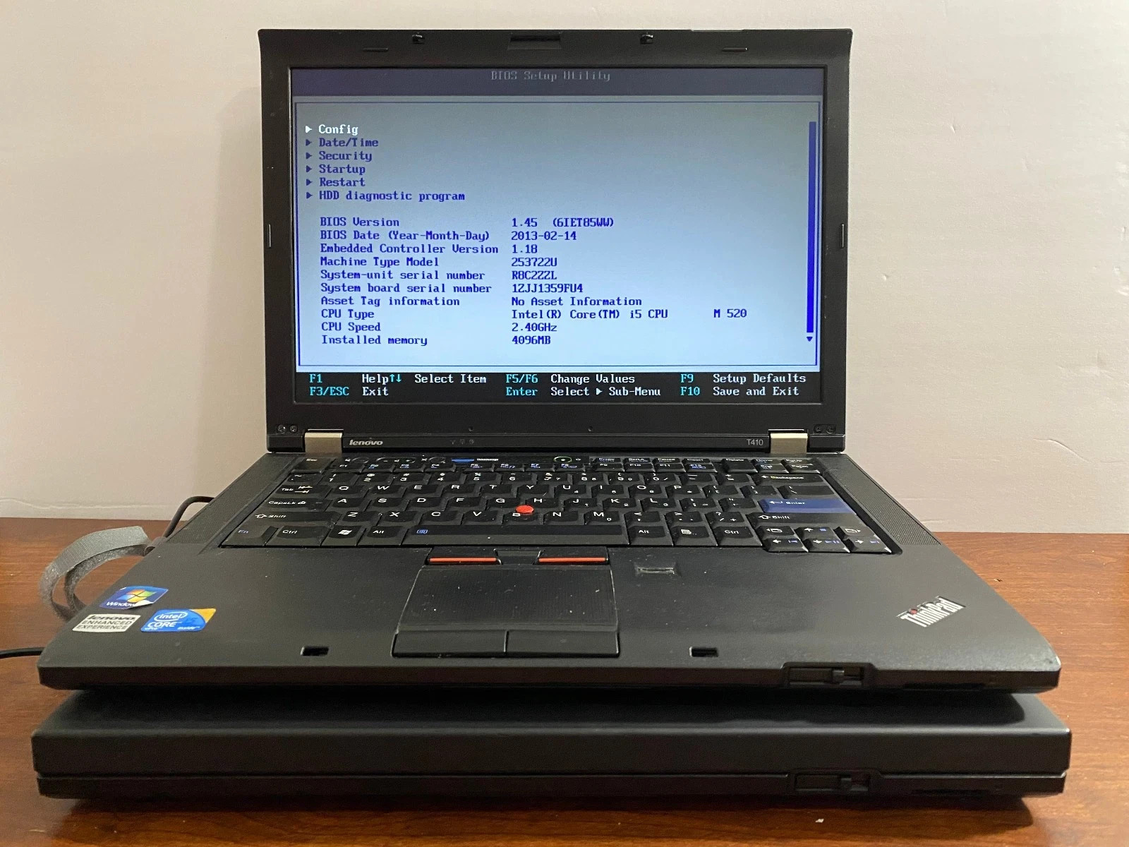 ThinkPad T410 i5-M520 No Mem NO HD DVD+RW No Batt
