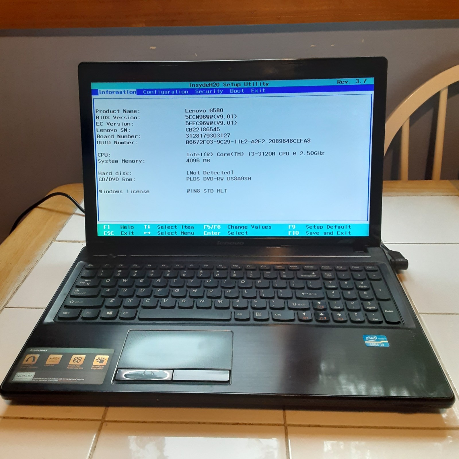 Lenovo G580 Intel Core i3‑3120M 2.50 GHz 4 GB RAM No HDD