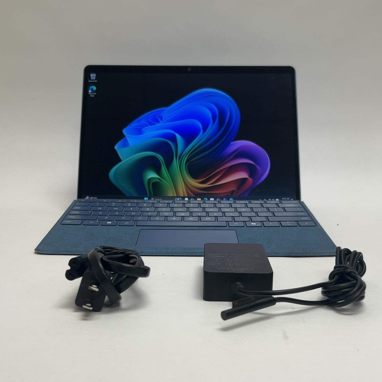 Microsoft Surface Pro 11 2076 13″ Snapdragon X 3.42GHz 16GB RAM 1TB SSD