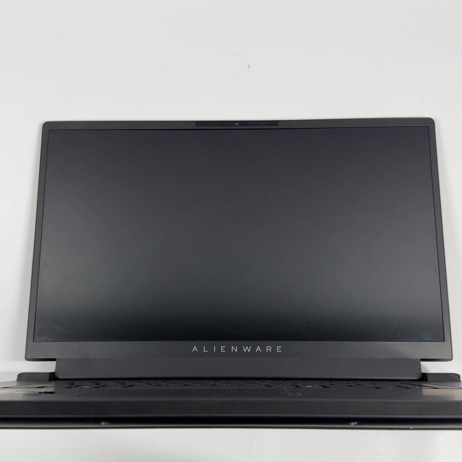 Alienware M17 R5 17.3 Ryzen 9 6900HX 3.3GHz 16GB RAM 1TB SSD GeForce RTX 3070 Ti