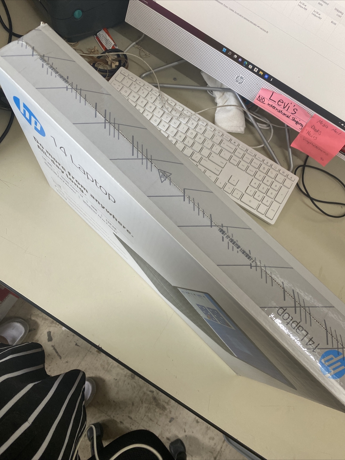 NEW / HP 14 Laptop Intel Core i3, 4GB Memory Windows 10 in S Mode