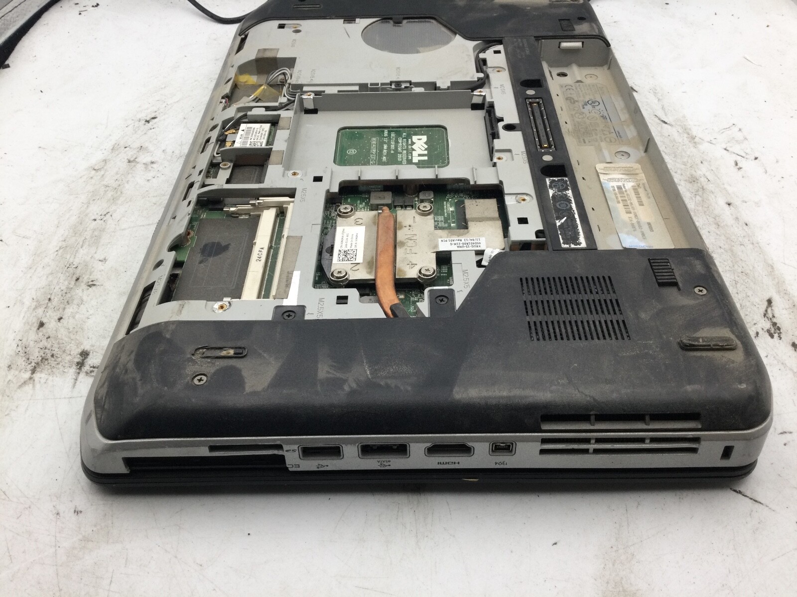 DELL LATITUDE E5520 – BOOTS TO BIOS – INTEL I5 2540 – NO RAM – 15″ – READ – BB!