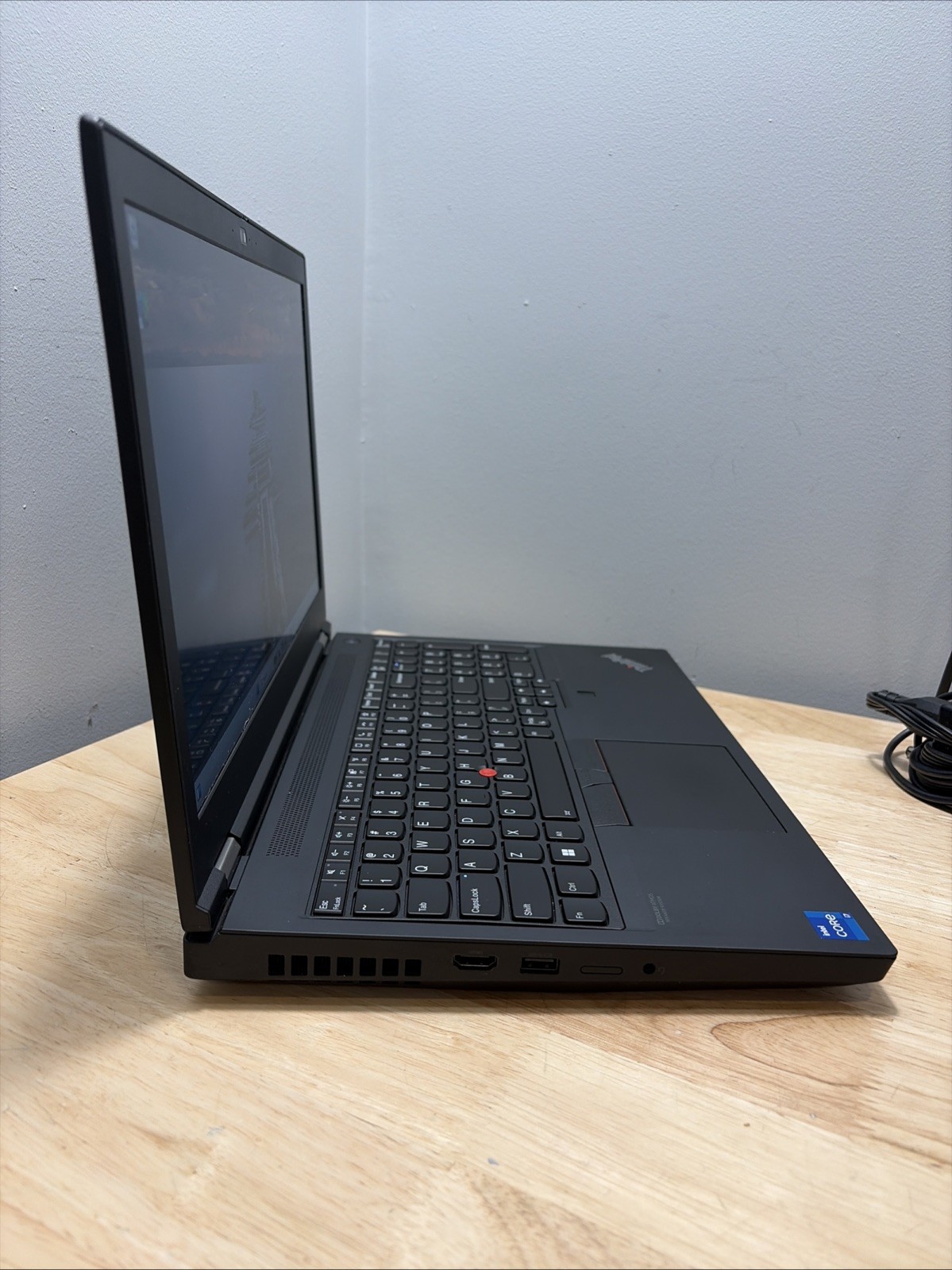 Lenovo ThinkPad P15 Gen 2i Core I7-11800H 2.3GHZ 64GB 1TB Nvidia RTX A4000 Read