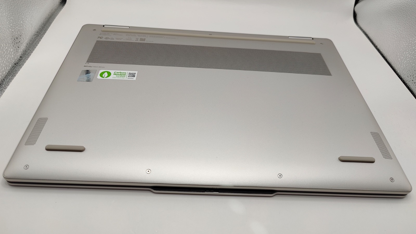 Lenovo Yoga 7a 16″ OLED FHD 2in1 TouchScreen/Ryzen AI 7/24GB/512GB/FREE SHIPPING