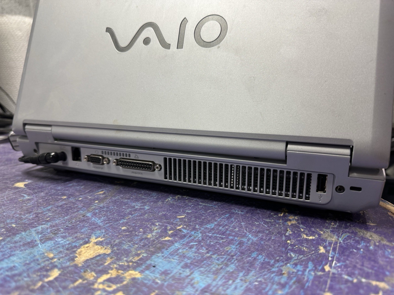 Vintage Sony Vaio PCG-9RFL Laptop Intel P4/960MB Ram/60GB HDD/Win XP Tested