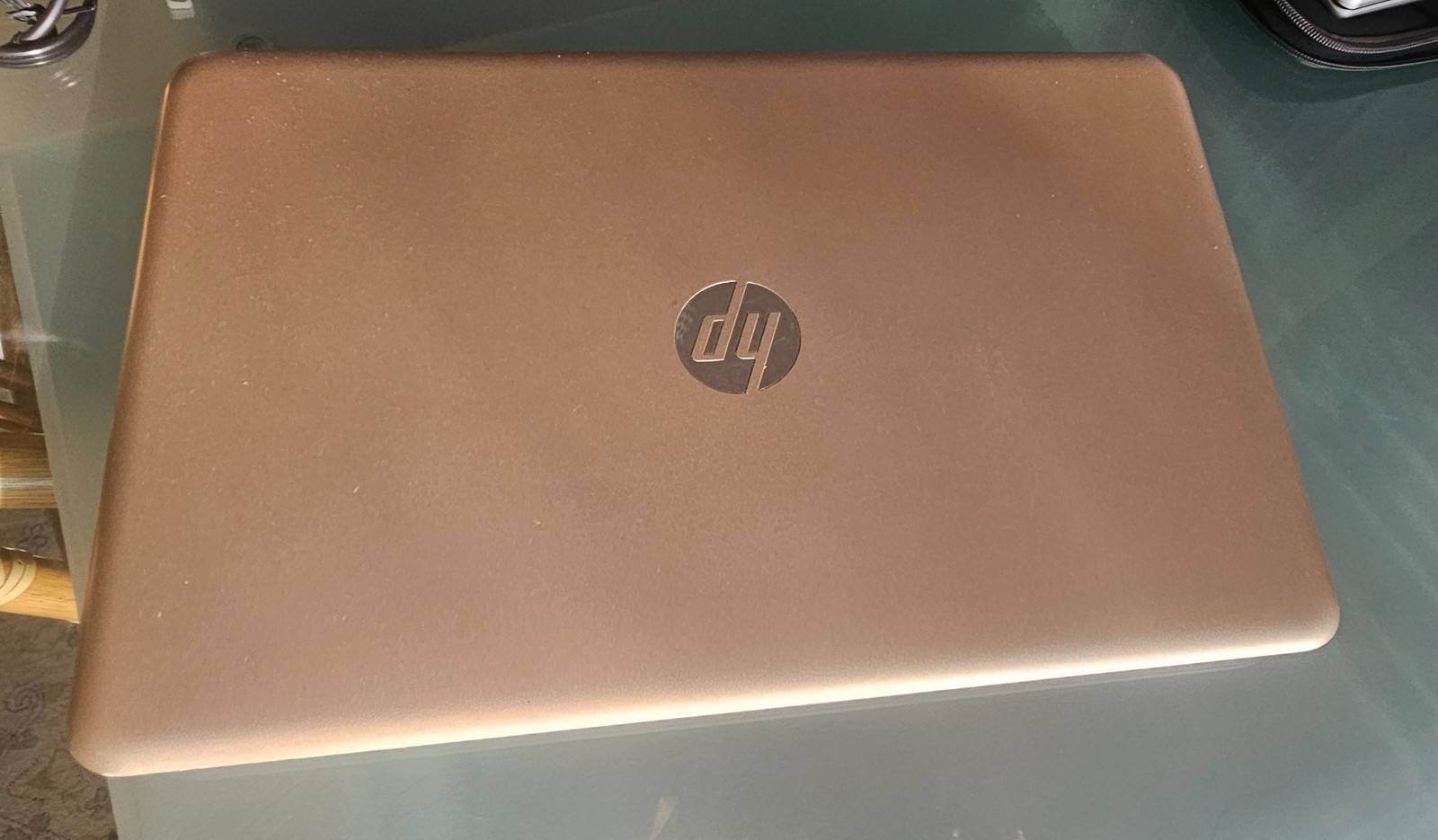 HP 15-au030nr Laptop Intel i3-1125G4 8GB RAM, 500GB HDD W11 + charger
