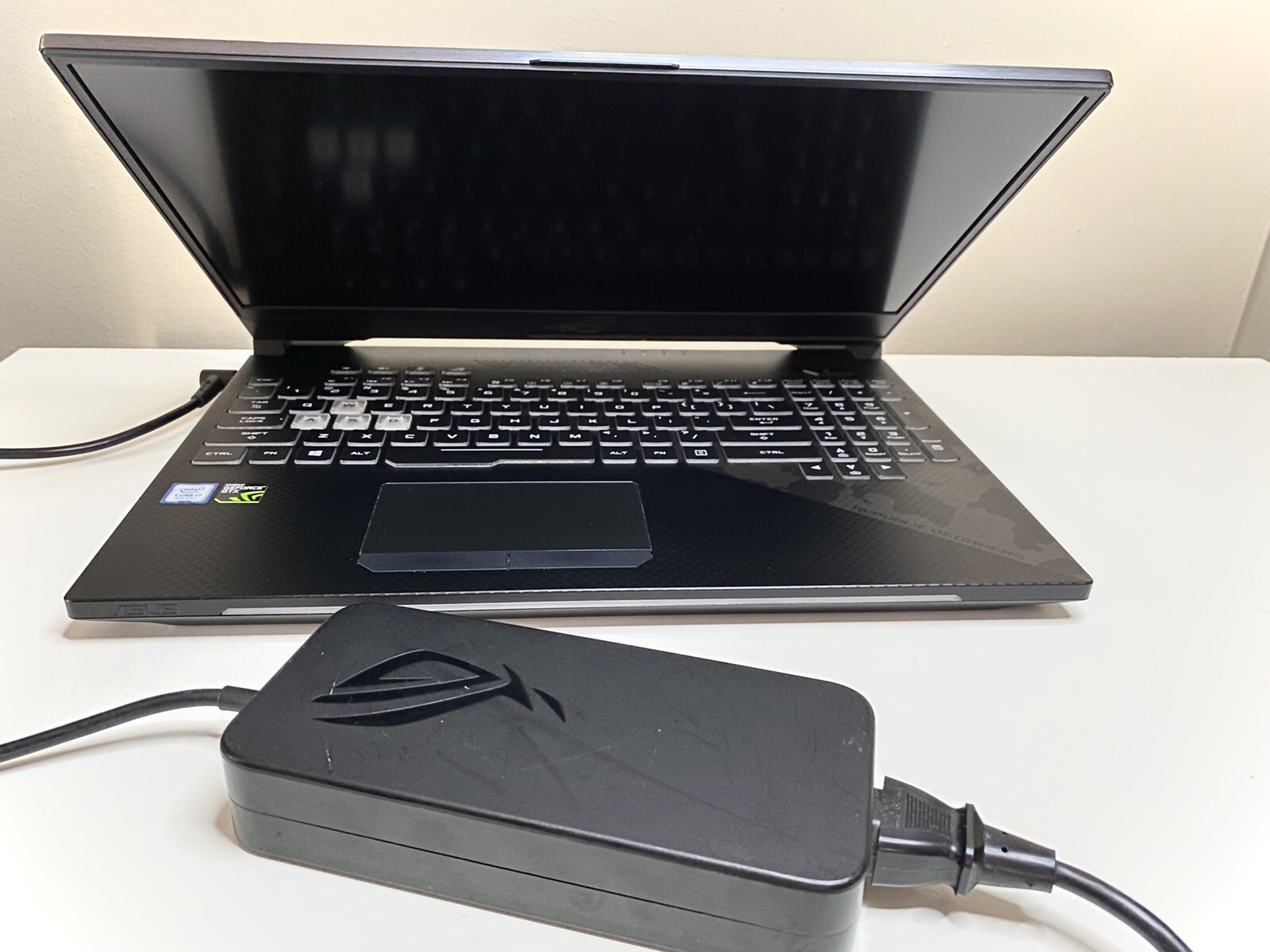 ASUS ROG Strix Scar 2 GL504G Gaming Laptop NVIDIA GeForce !Read discription!