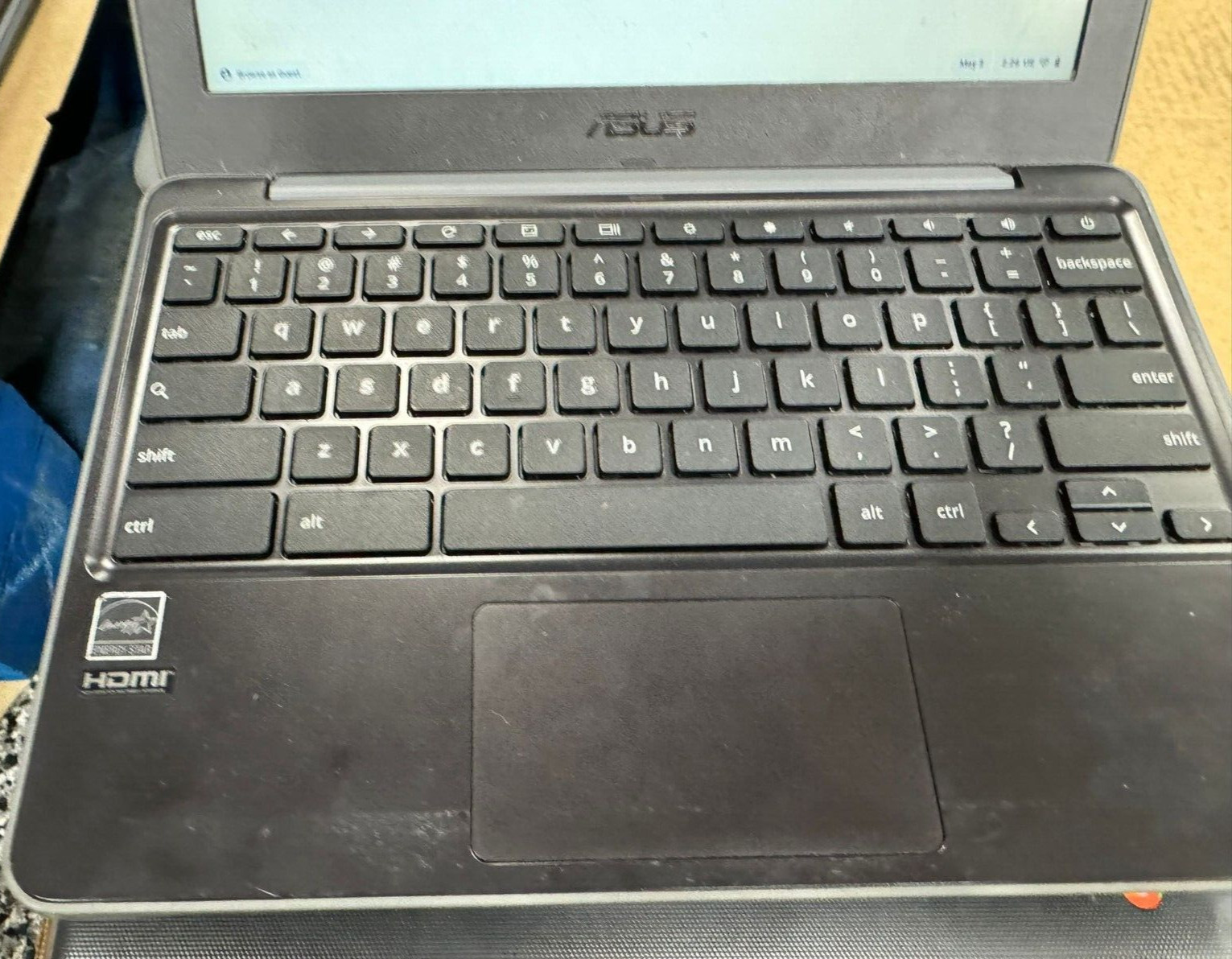 ASUS C204EE-YS01 – 11.6″ Intel Celeron N4000 4GB RAM 16GB Dark Gray, WORKS GOOD