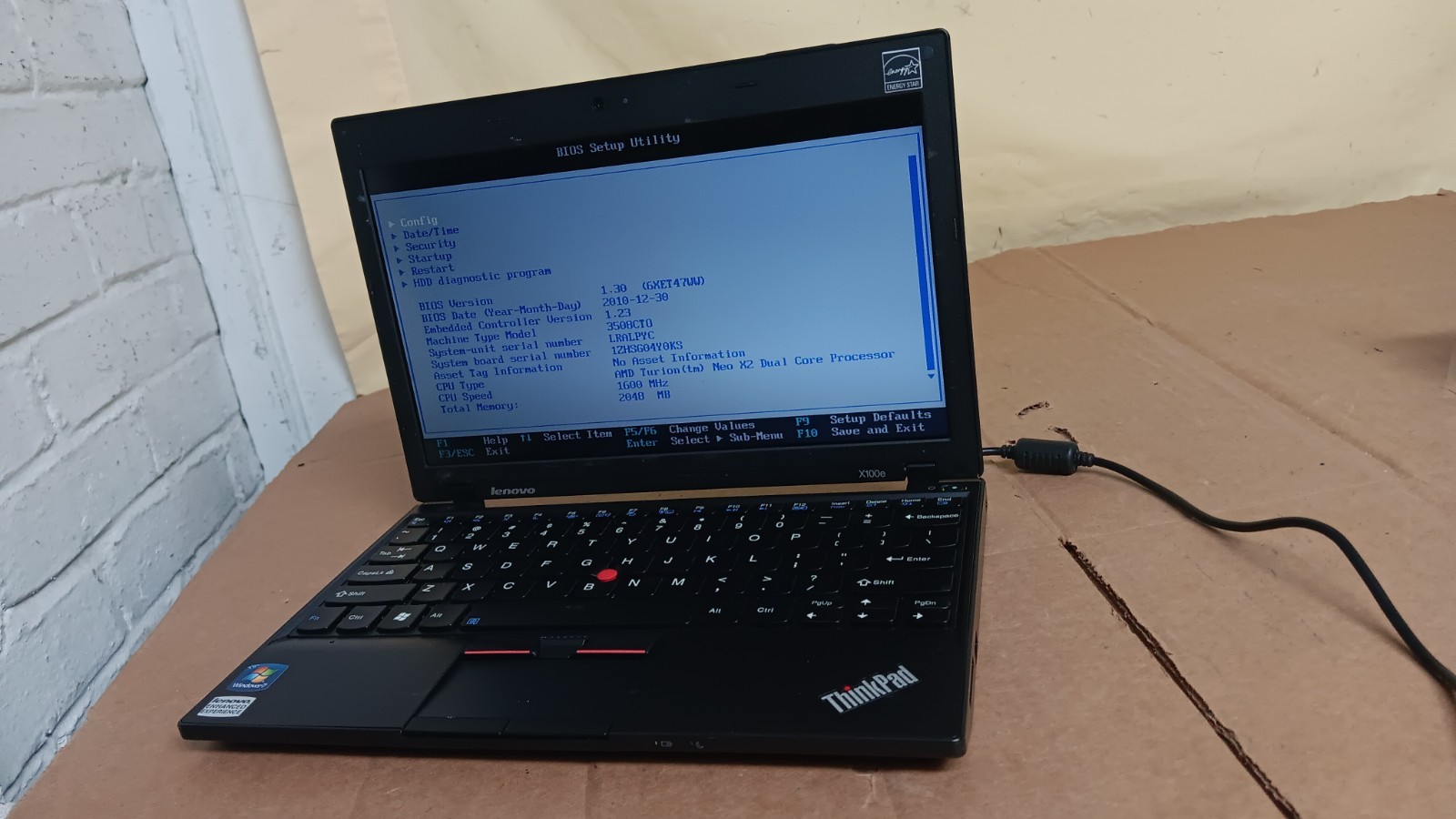 Lenovo Thinkpad X100e Laptop AMD Turion Neo X2 Dual core 11.6-inch LCD Screen