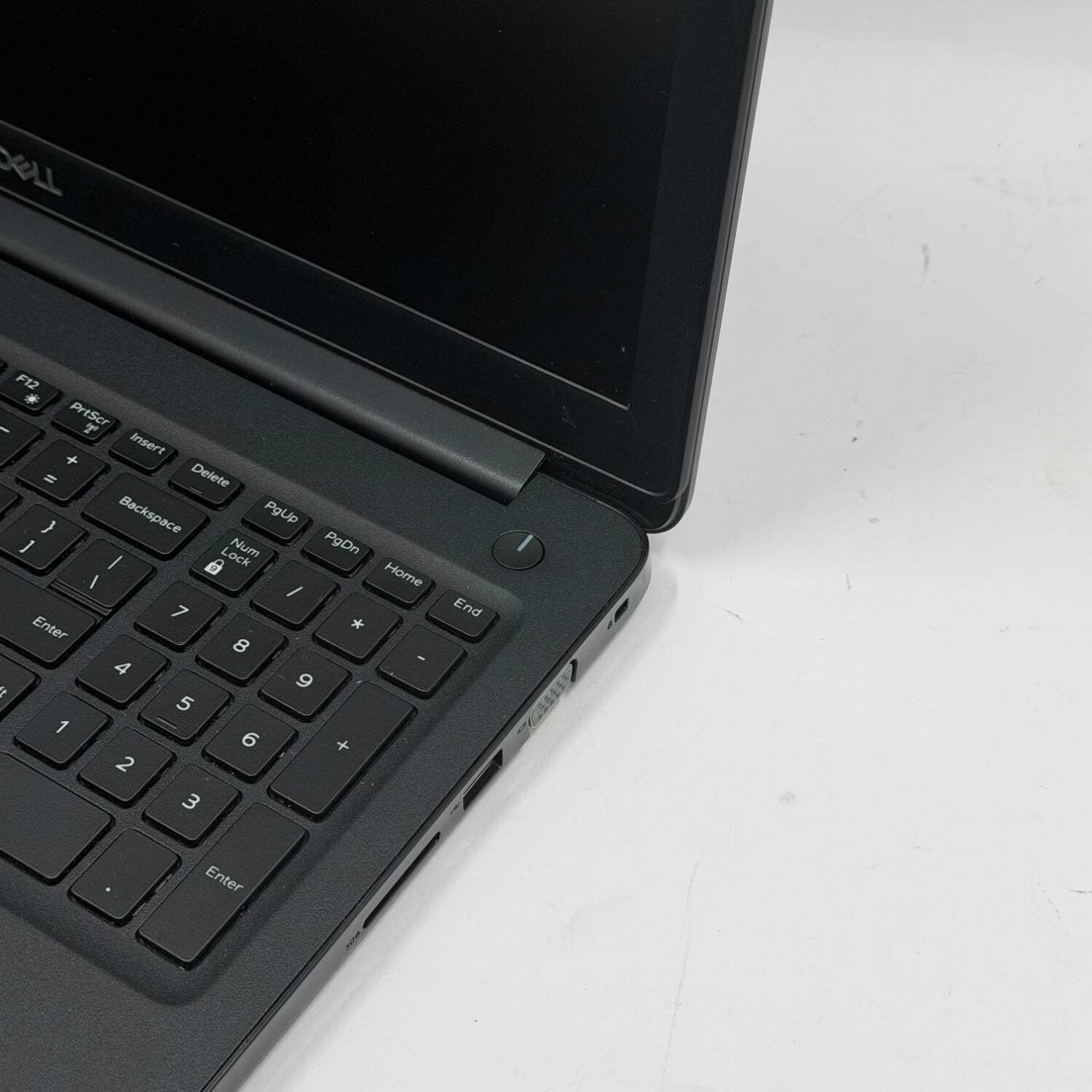 Broken Dell Latitude 3500 15.6″ i5-8365U 1.6GHz 8GB RAM 256GB SSD Bad Batt