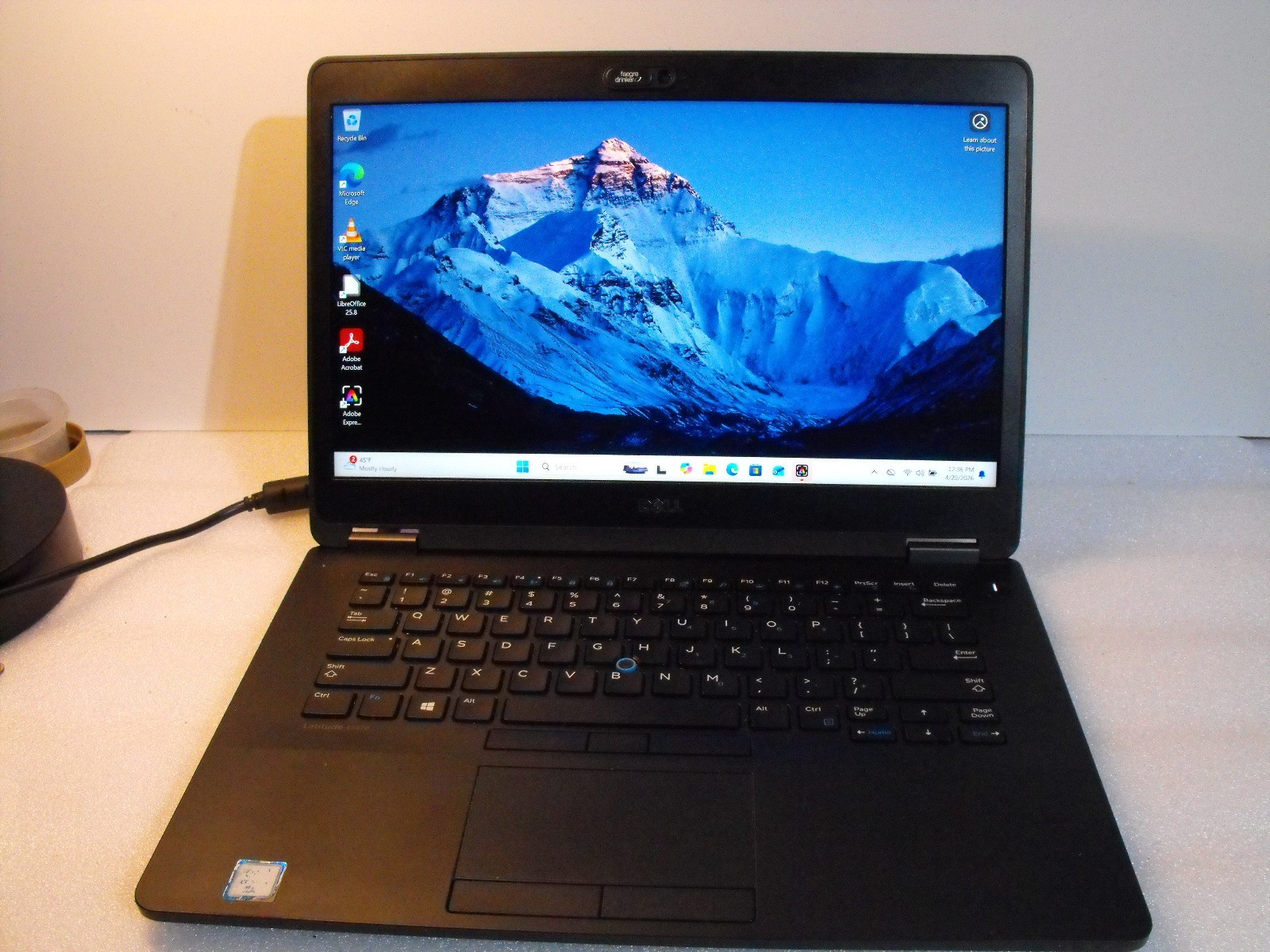 Dell Latitude E7470 14″ Intel Core i5-6300U 2.40GHz, 8GB 256GB SSD Win 11 Pro