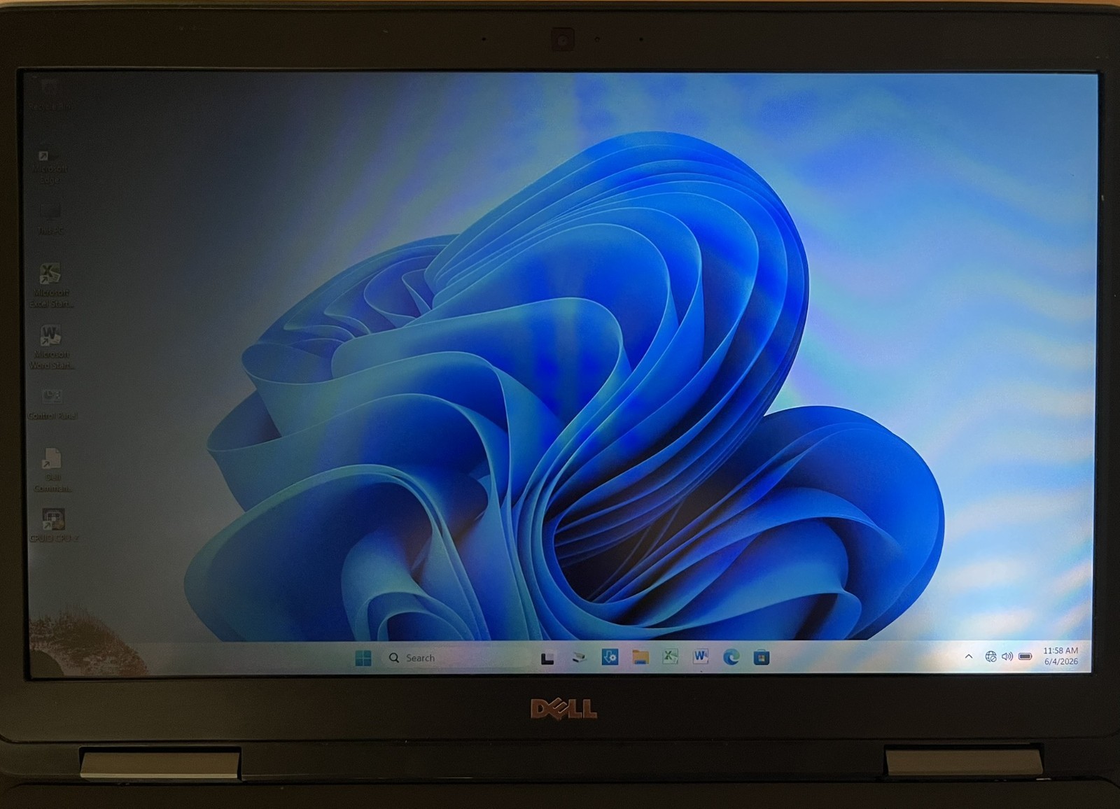 Dell Latitude E5540 8GB RAM 128GB SATA SSD 15.6″ Intel Core i5 DVDROM Win 11 Pro