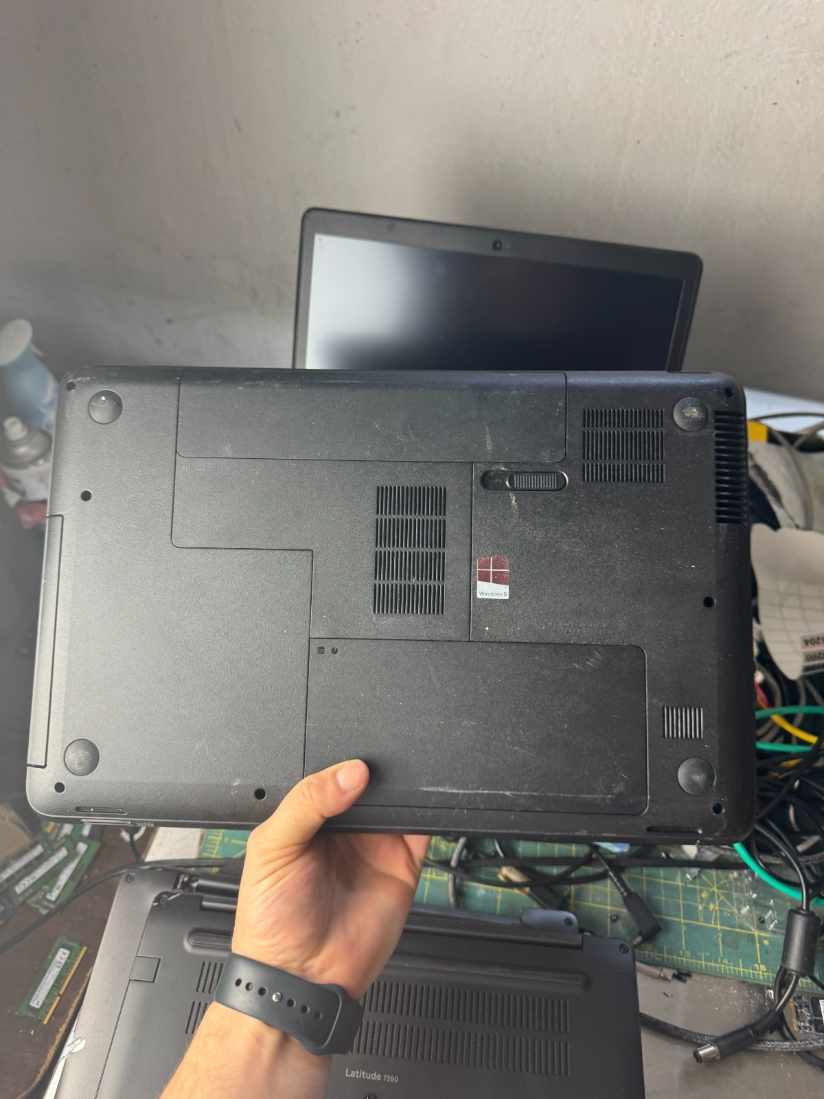 HP 2000 Notebook AMD E-Series, 2GB RAM Laptop for Parts/Repair #5148