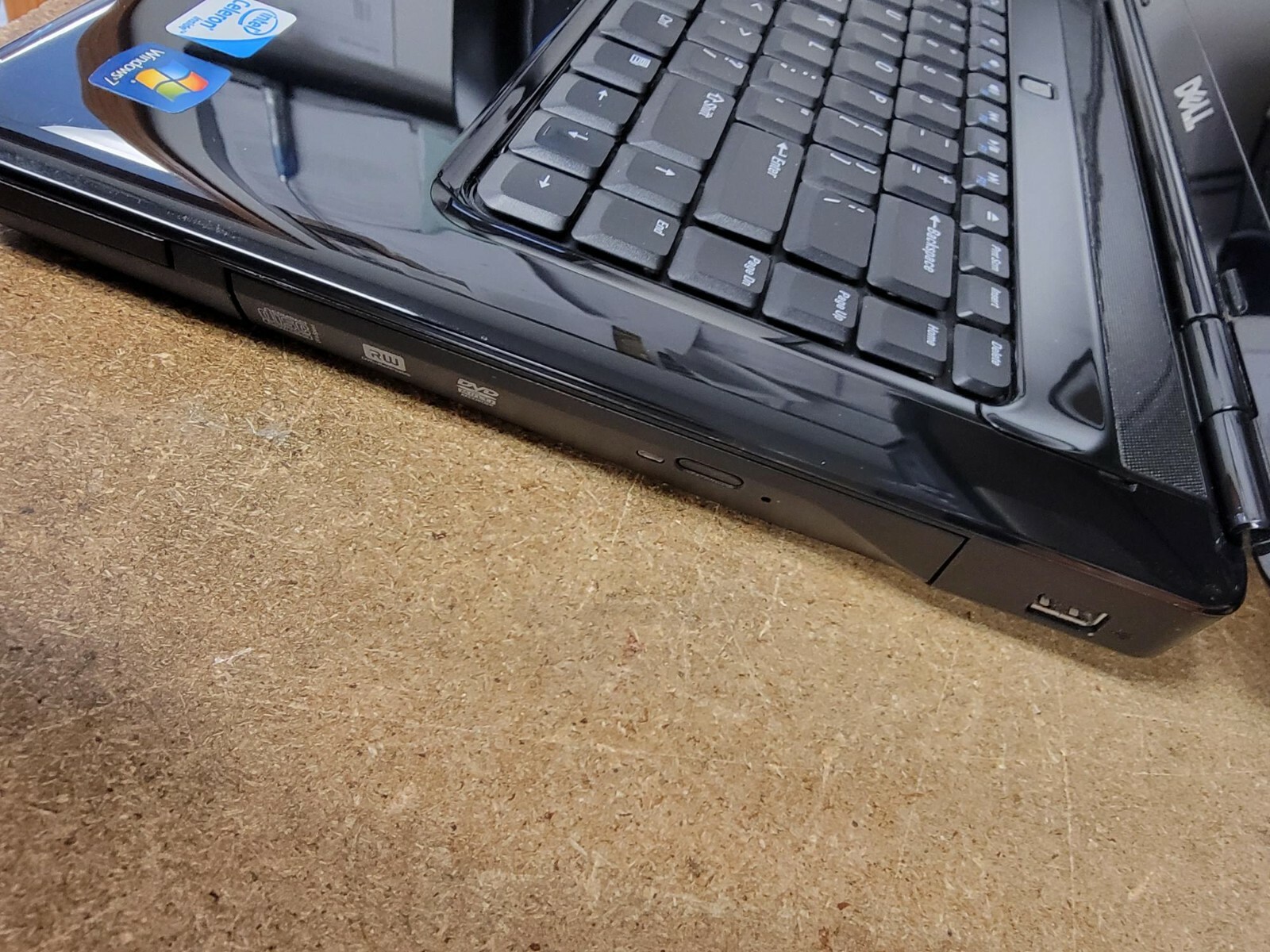 Dell Inspiron 1545 Intel Celeron 900 2.2GHz 4GB RAM 15.6″