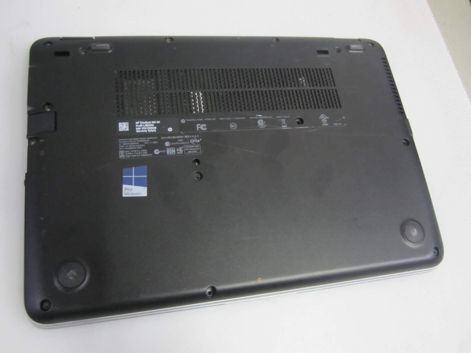 HP EliteBook 820 G2 i5 6300U 8GB 2.40GHZ 240GB M2SSD NO OS STIFF KEYS BAD BTRY
