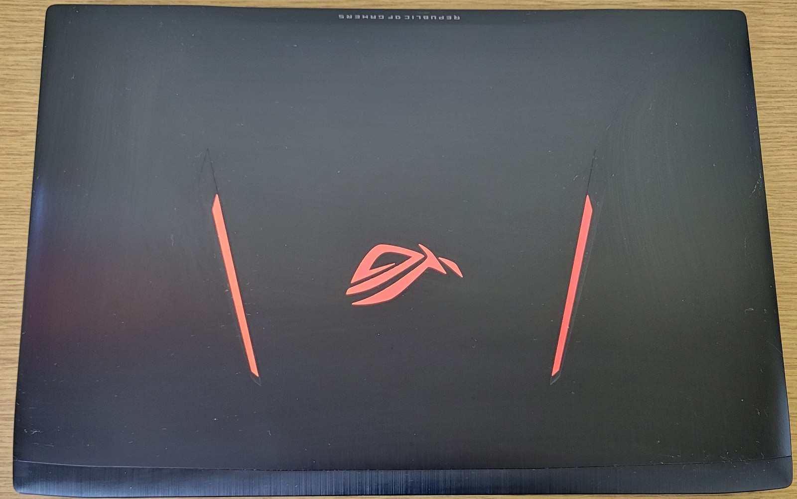Asus Strix Gaming Laptop GL502VMK i7-7700HQ 2.80GHz 16GB Gtx 1060 No OS/SSD